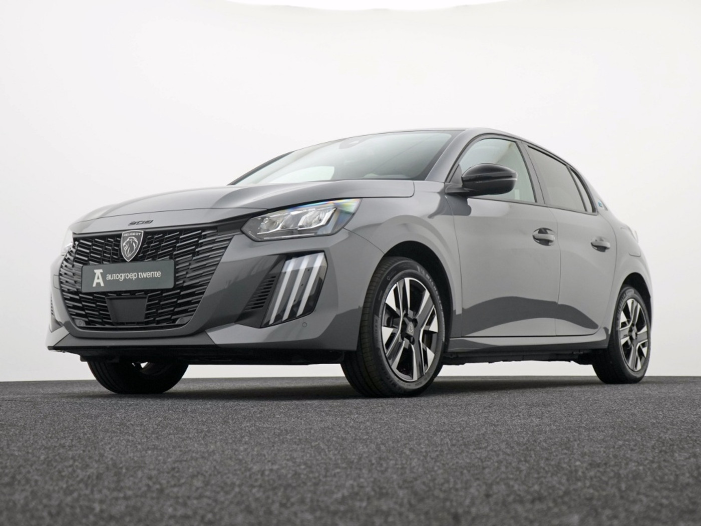 Foto van Peugeot E-208