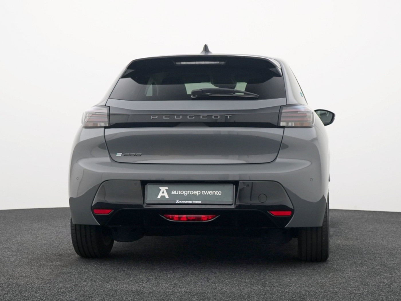 Foto van Peugeot E-208