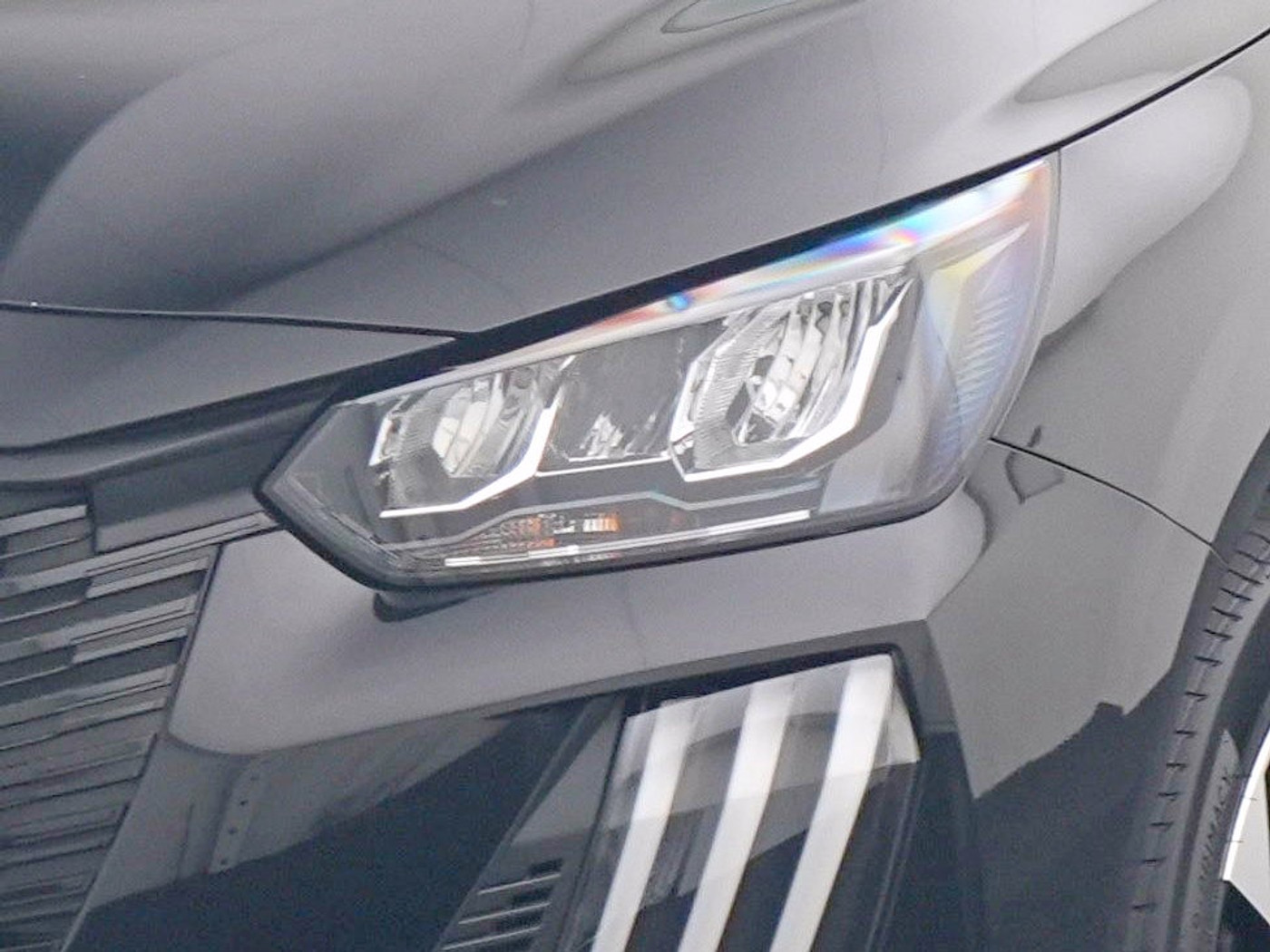 Foto van Peugeot E-208