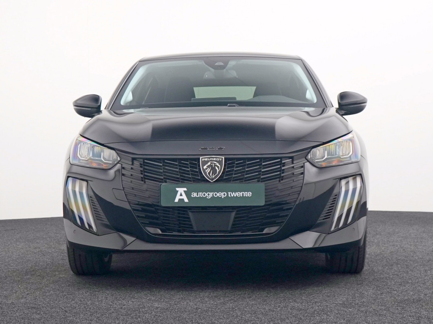 Foto van Peugeot E-208