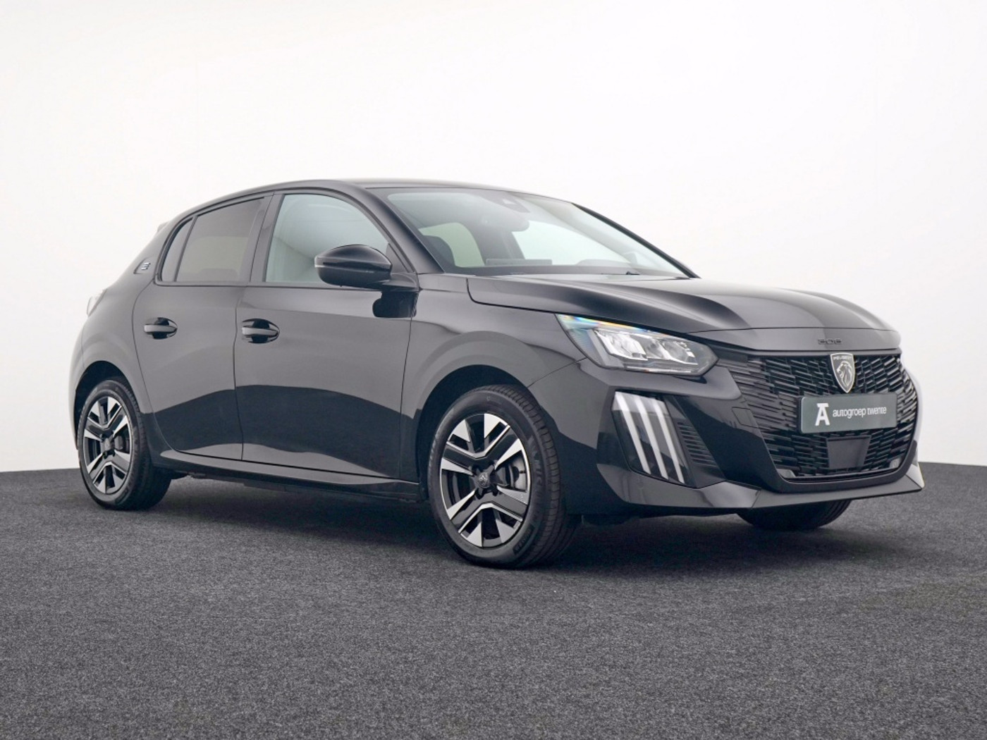 Foto van Peugeot E-208