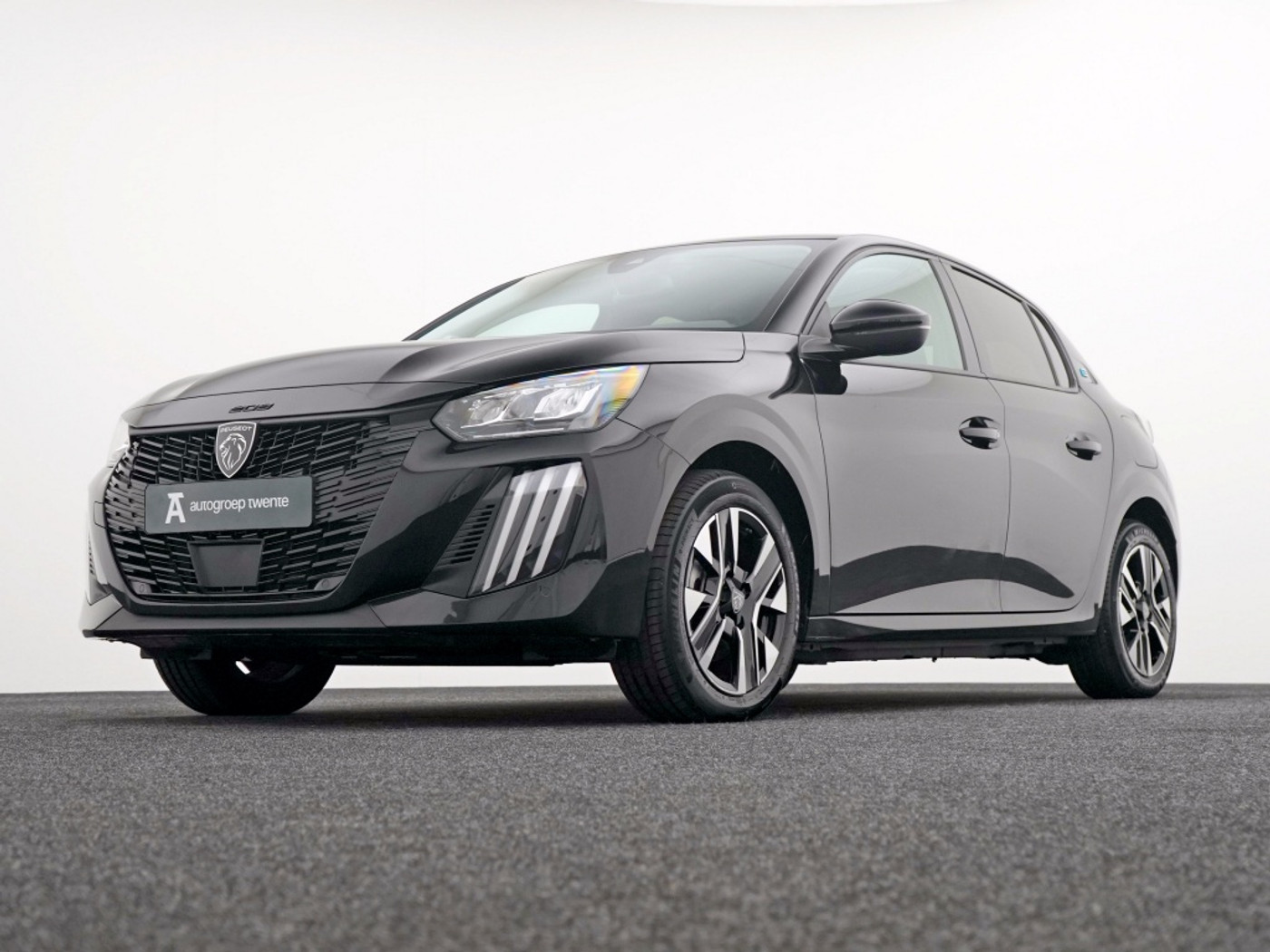 Foto van Peugeot E-208
