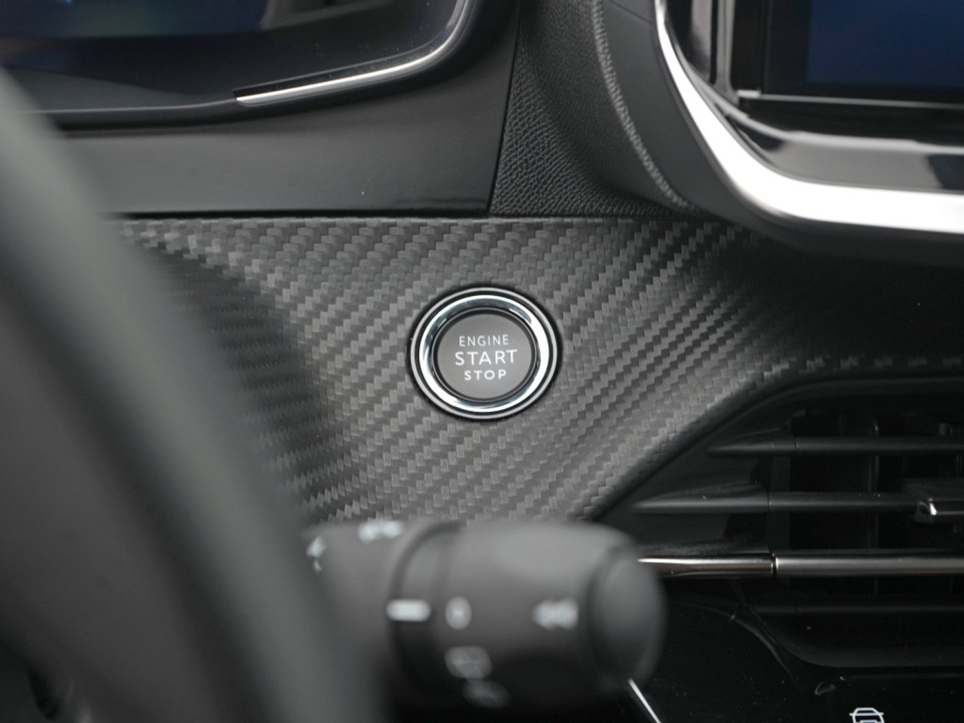 Foto van Peugeot E-208