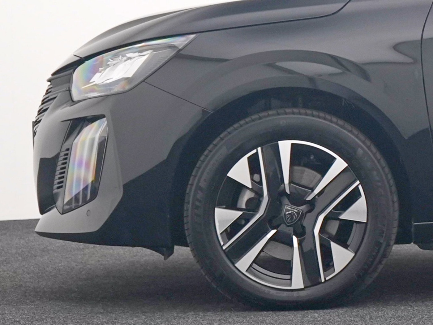 Foto van Peugeot E-208