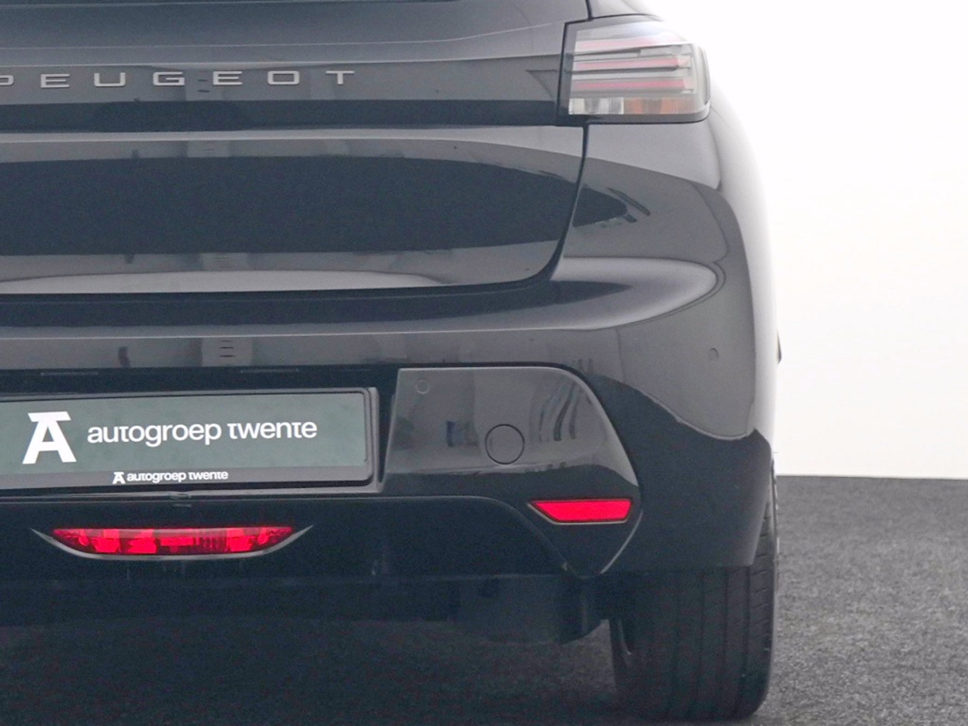 Foto van Peugeot E-208