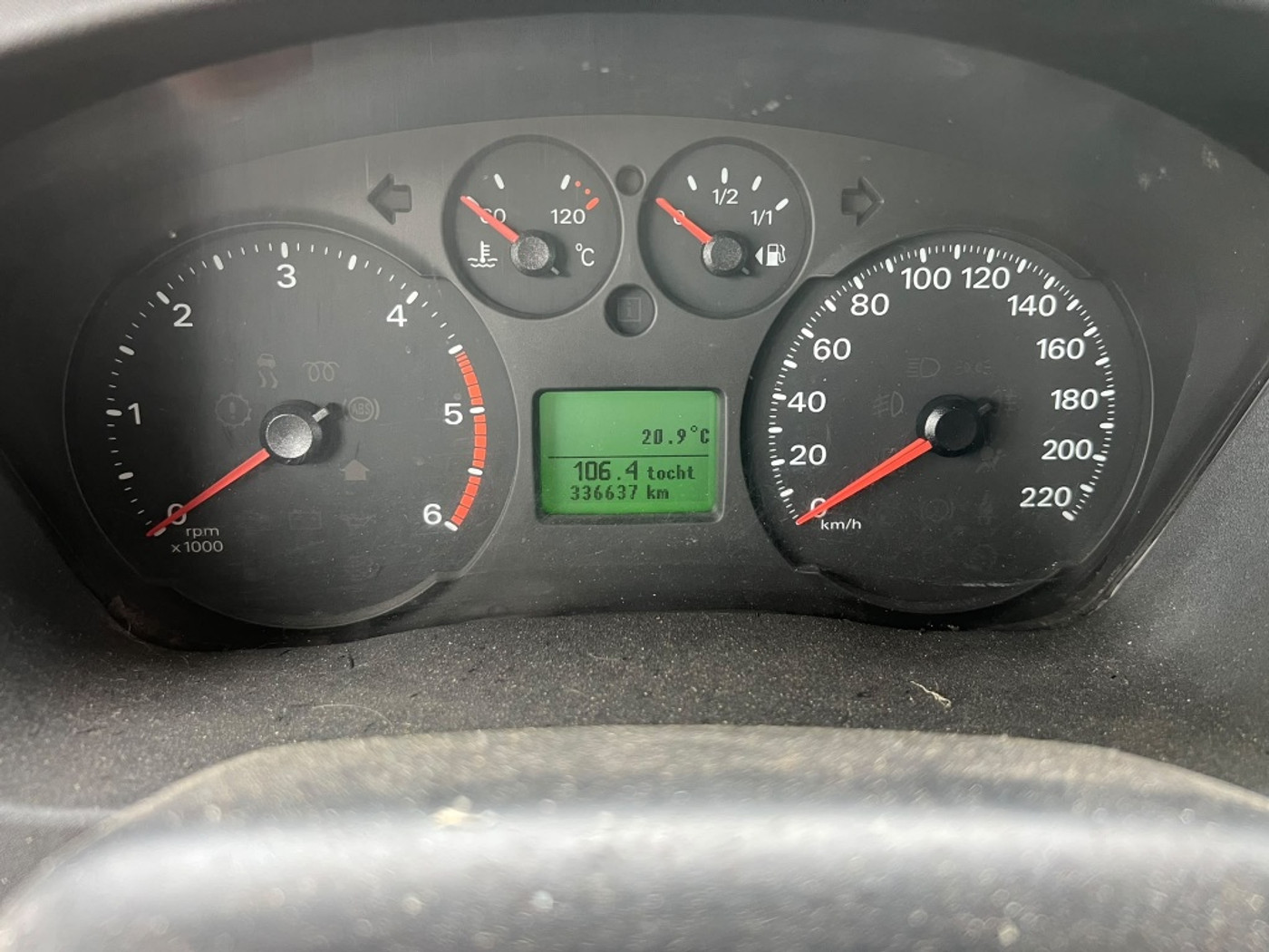 Foto van Ford Transit 350m DC 200dpf 3,58