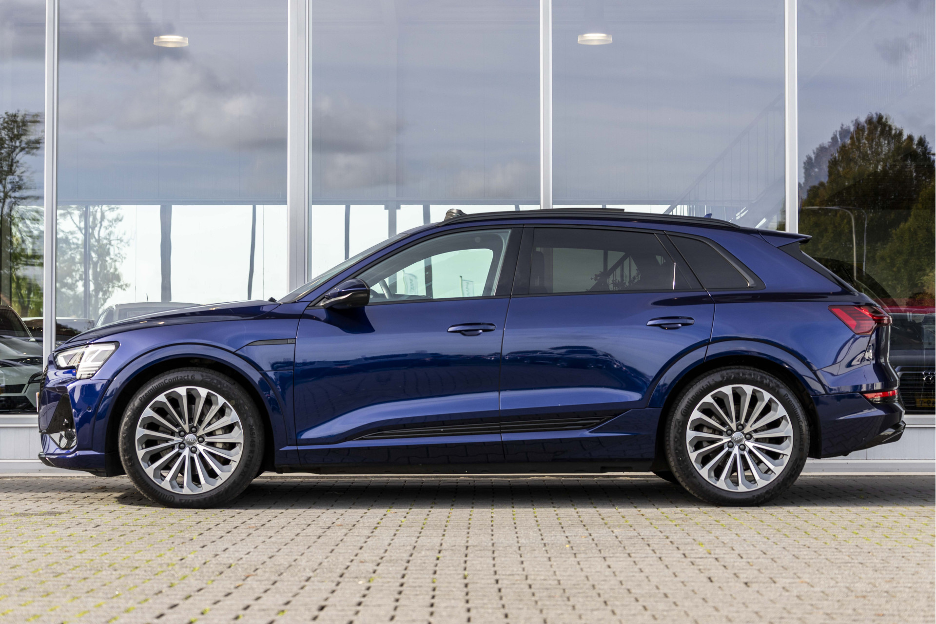 Foto van Audi E-tron 55