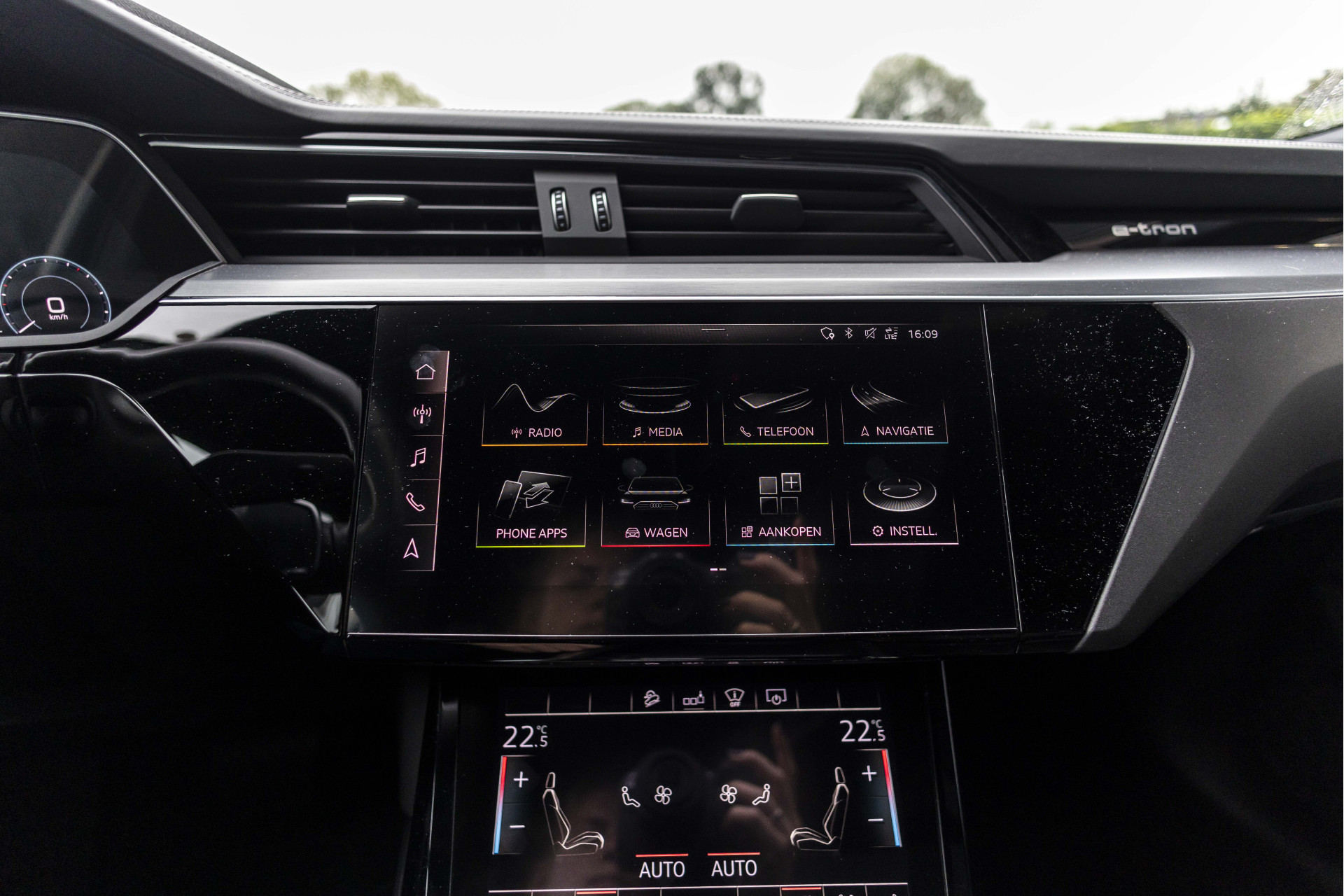 Foto van Audi E-tron 55