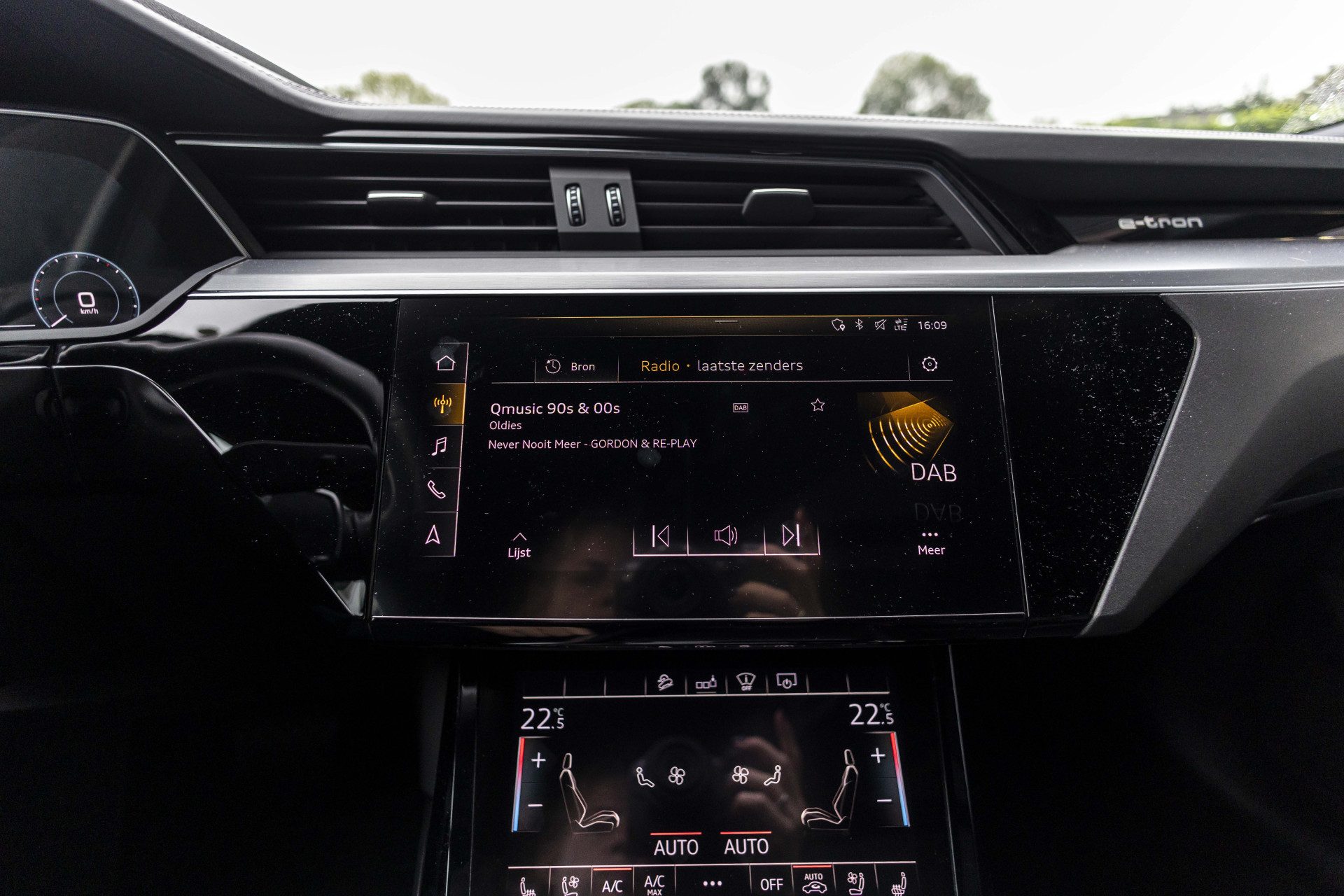 Foto van Audi E-tron 55
