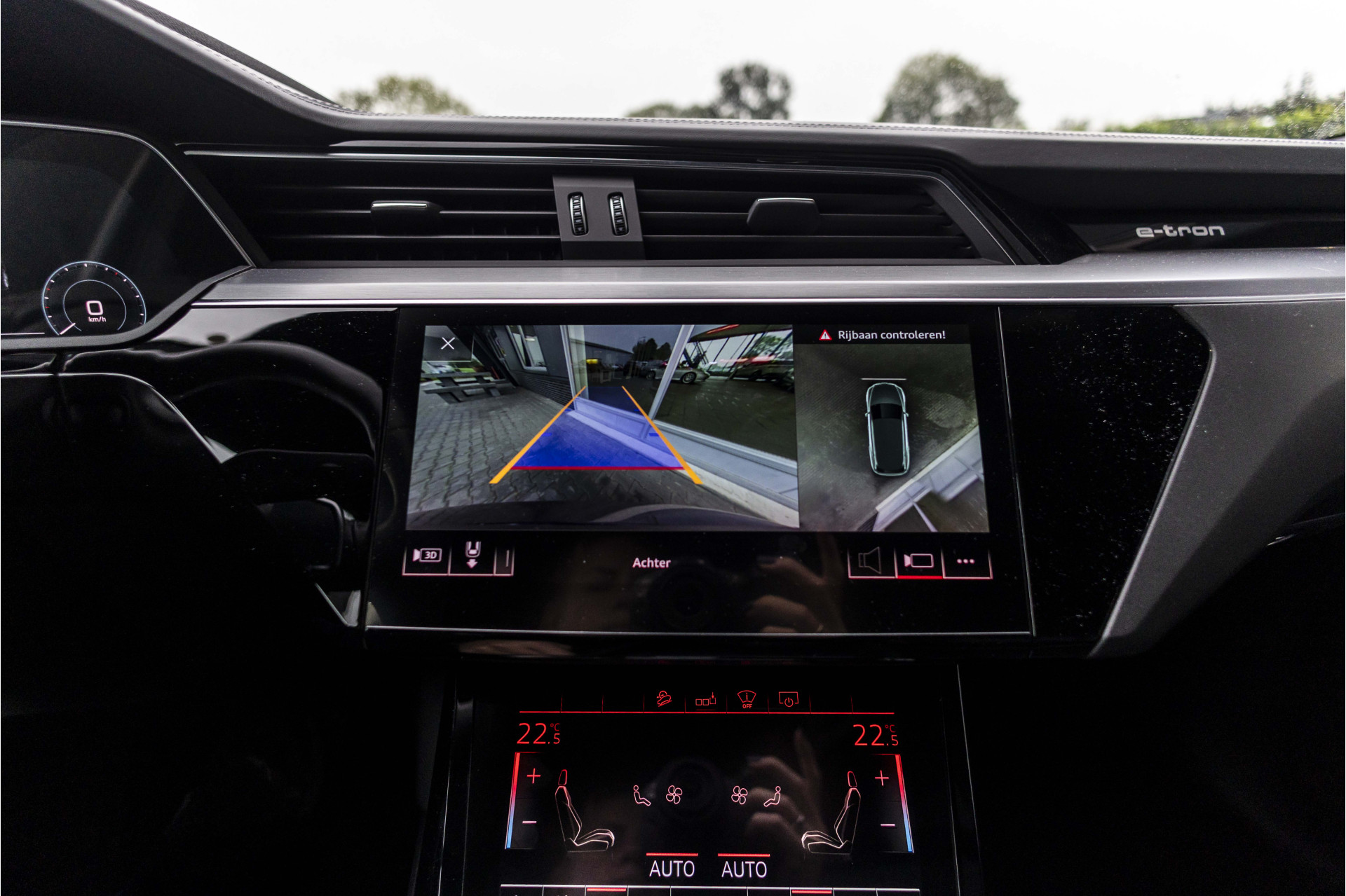 Foto van Audi E-tron 55