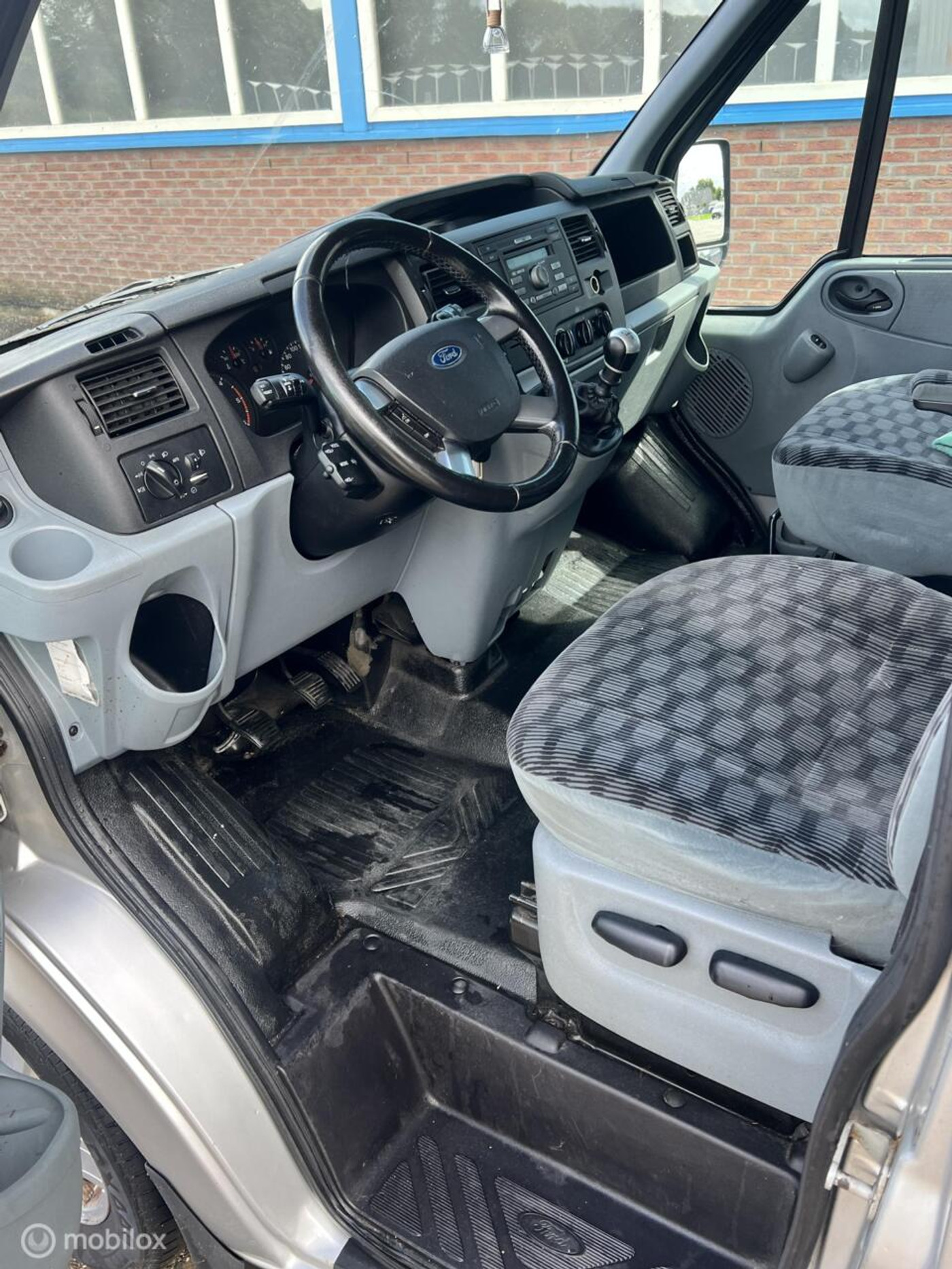 Foto van Ford Transit 260s Van LR 115 4.36