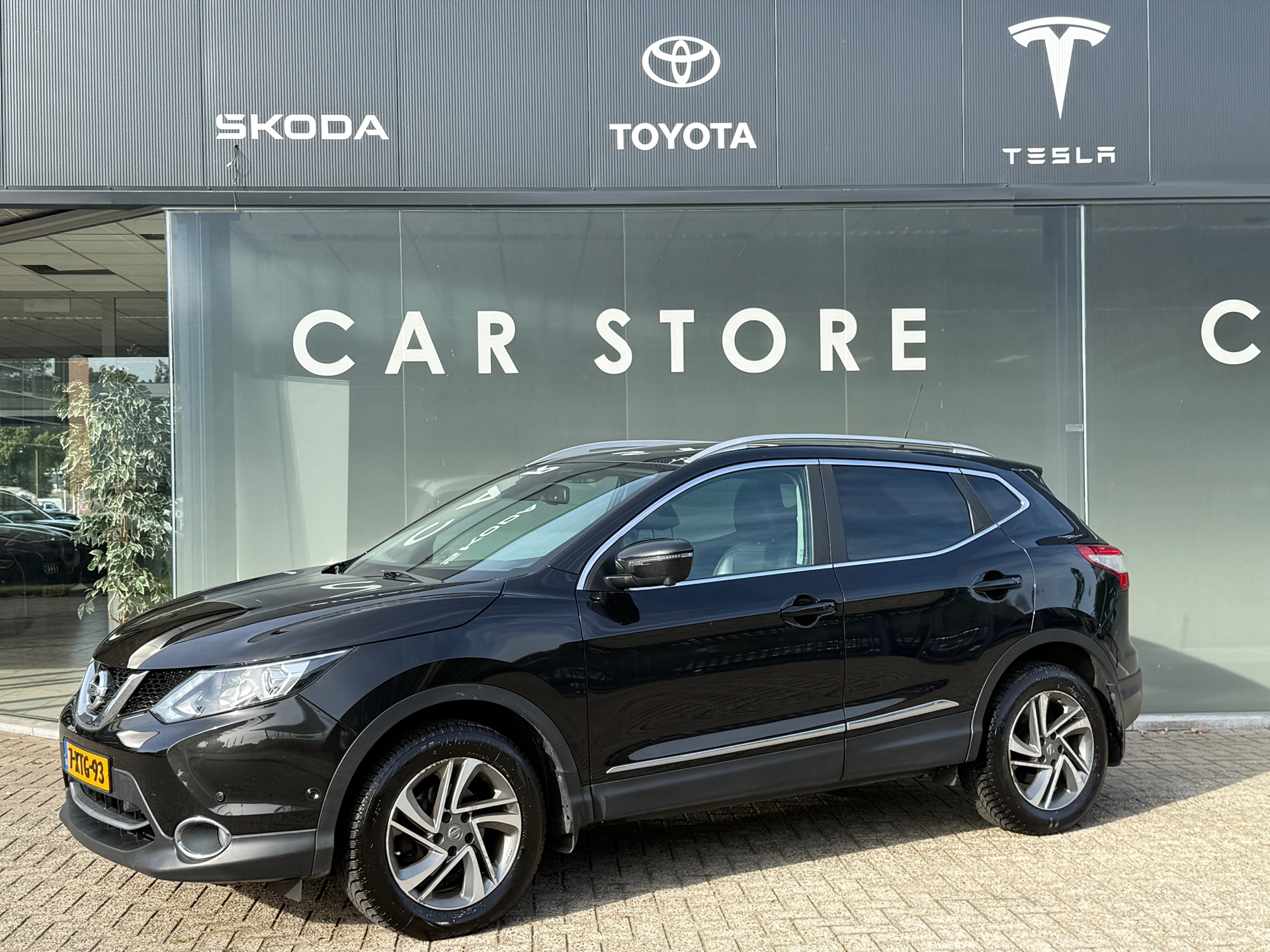 Nissan Nissan Qashqai 1.2 Tekna Panorama|Leder|360cam|Stoelverwarming 2014 - voorkant