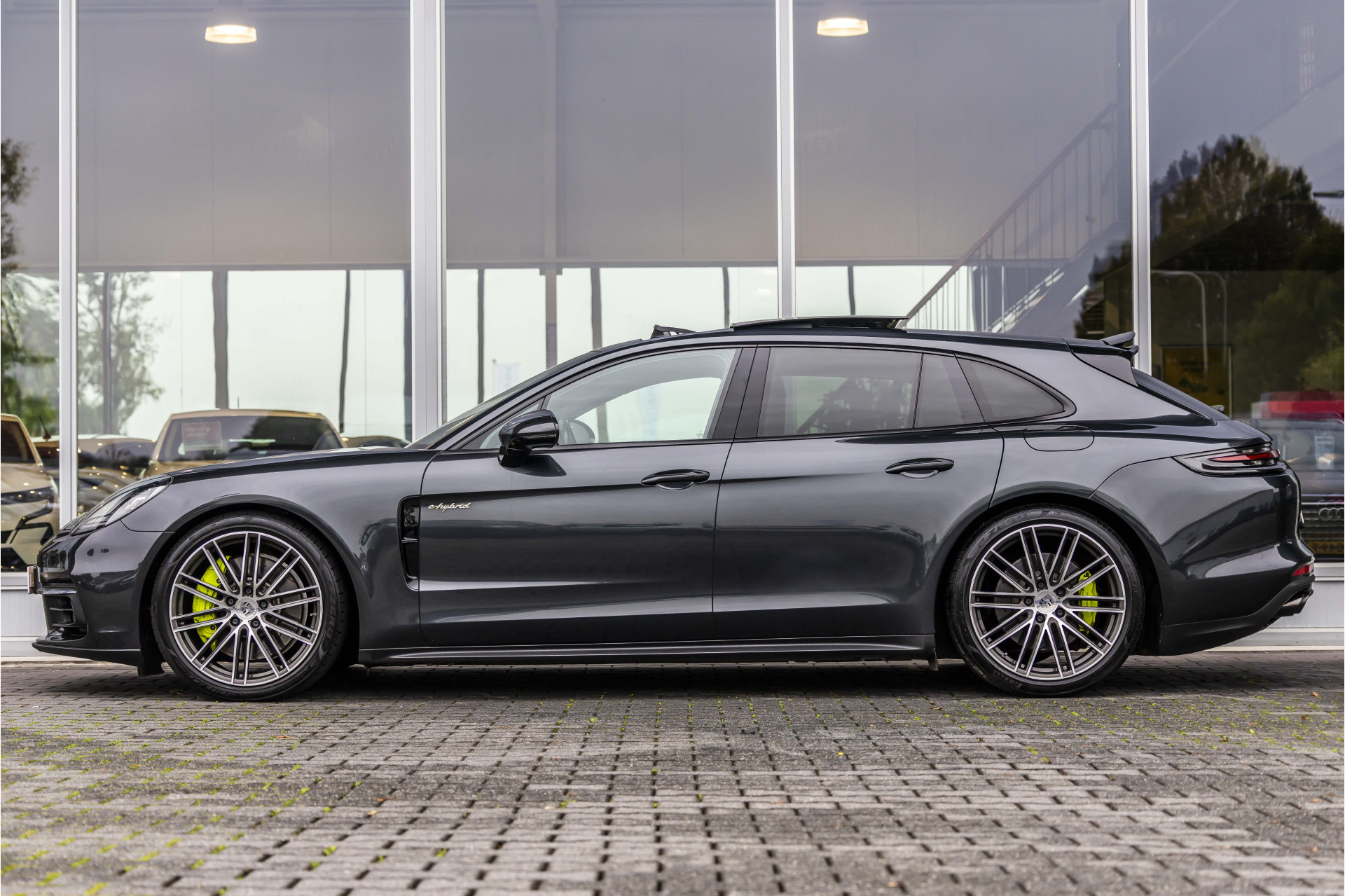Foto van Porsche Panamera 4 E-hybrid
