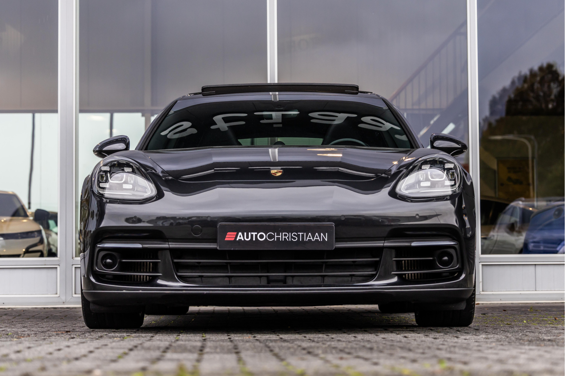 Foto van Porsche Panamera 4 E-hybrid