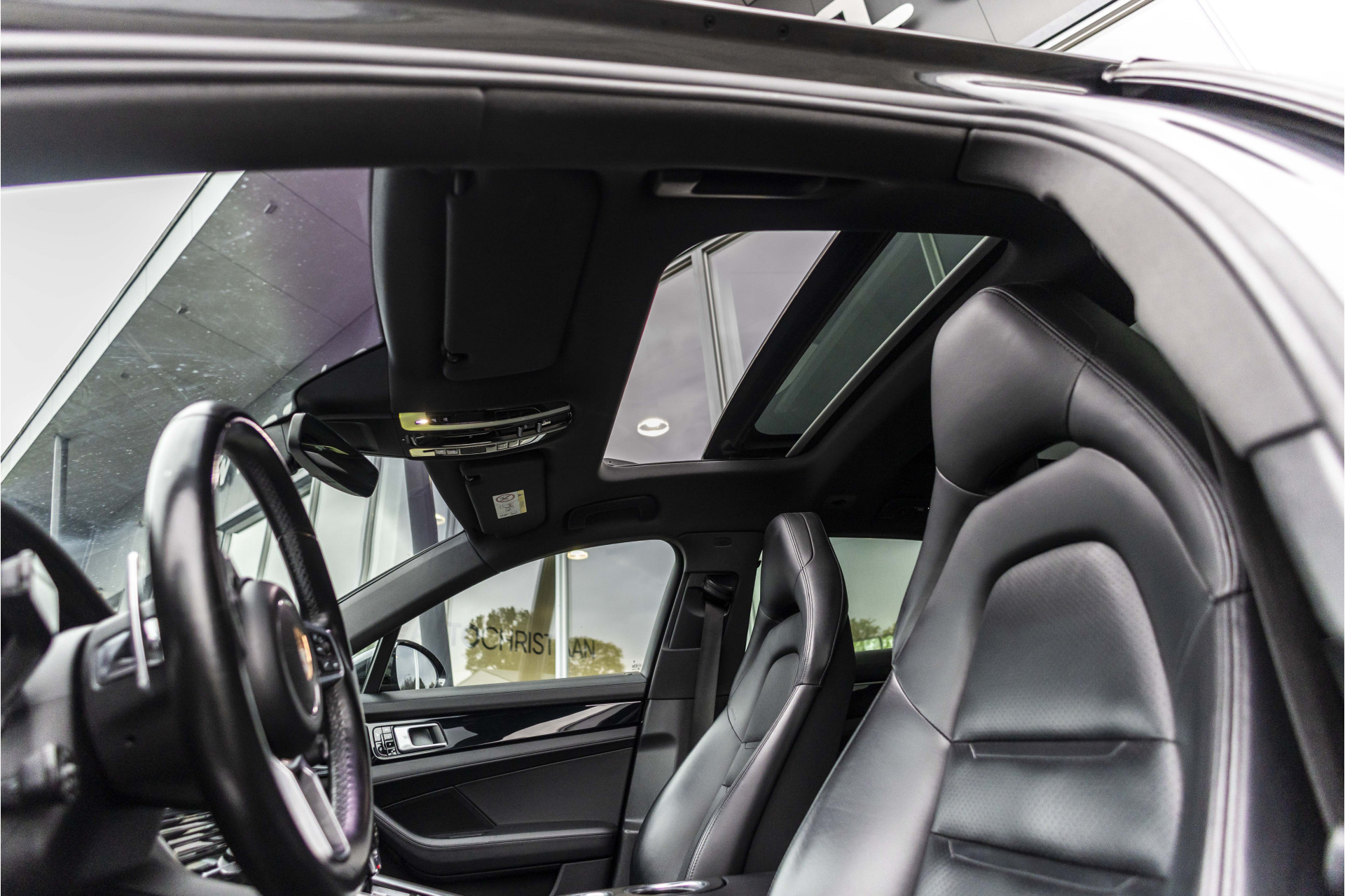 Foto van Porsche Panamera 4 E-hybrid