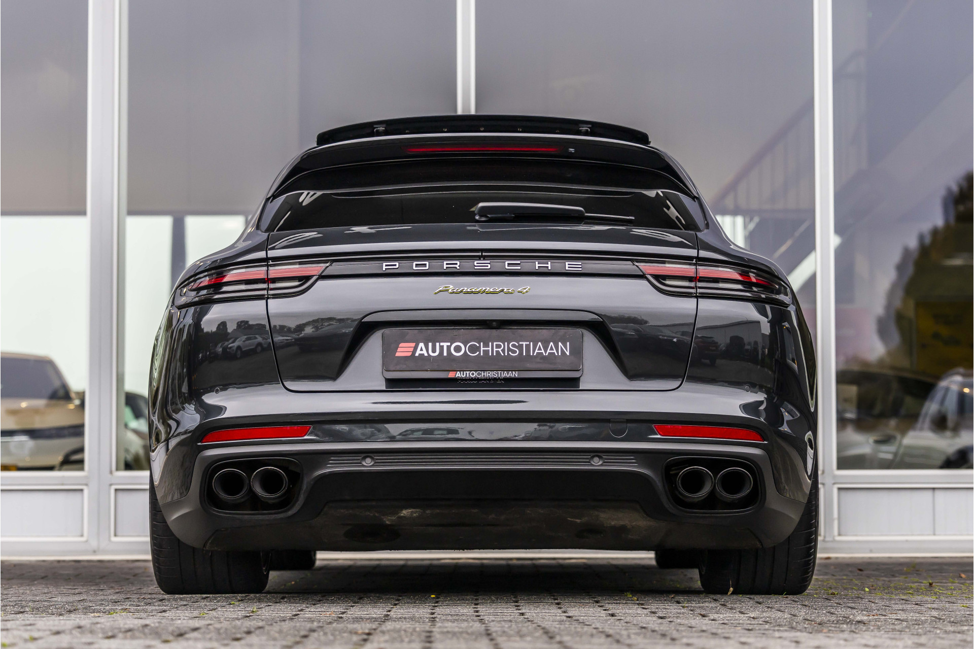 Foto van Porsche Panamera 4 E-hybrid