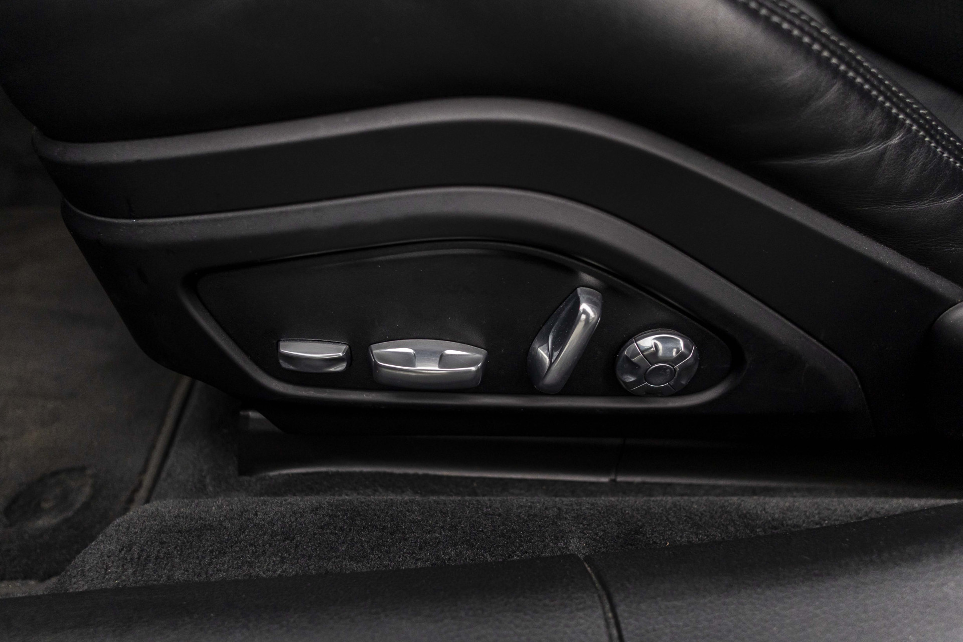 Foto van Porsche Panamera 4 E-hybrid