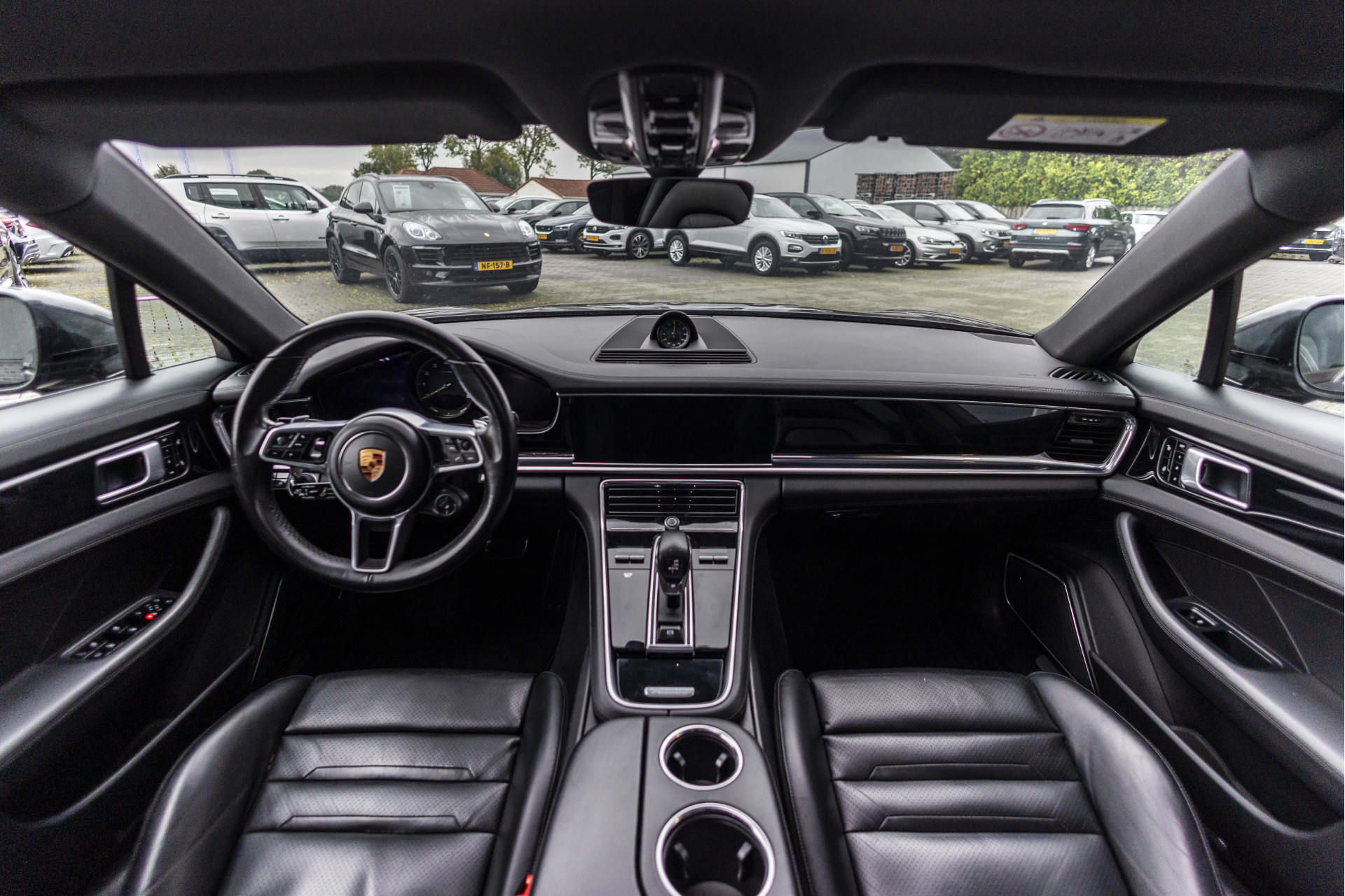 Foto van Porsche Panamera 4 E-hybrid