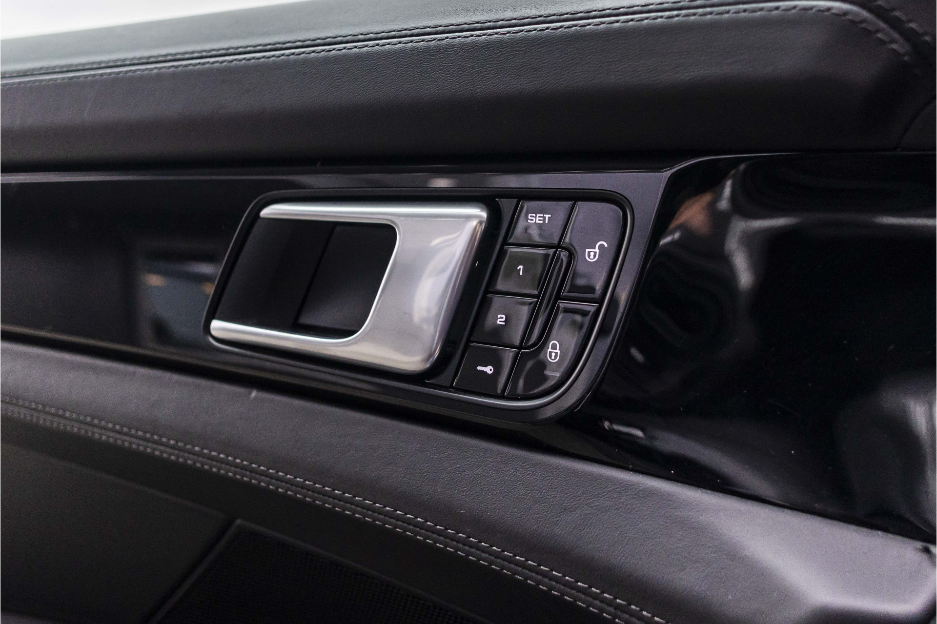 Foto van Porsche Panamera 4 E-hybrid