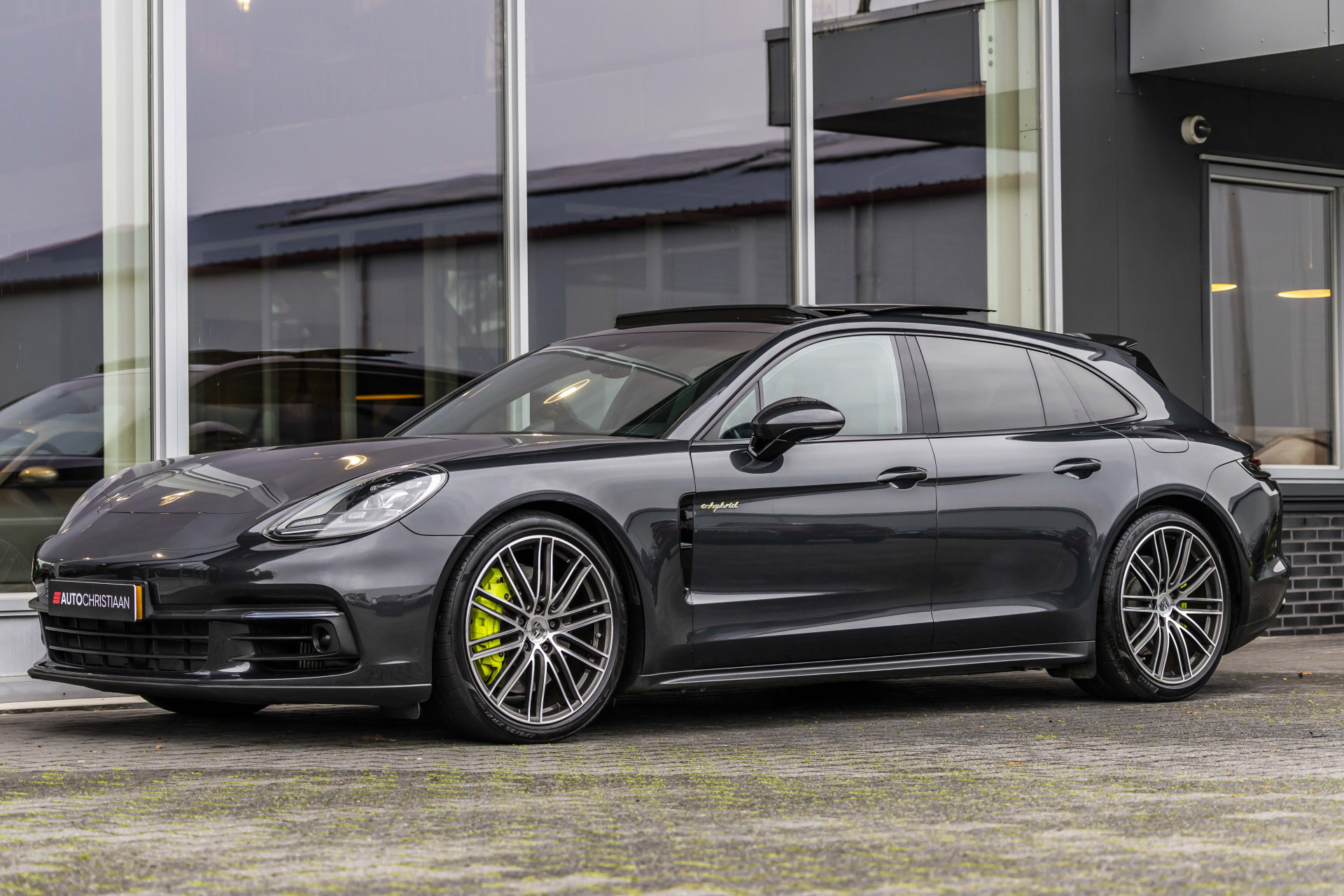 Foto van Porsche Panamera 4 E-hybrid
