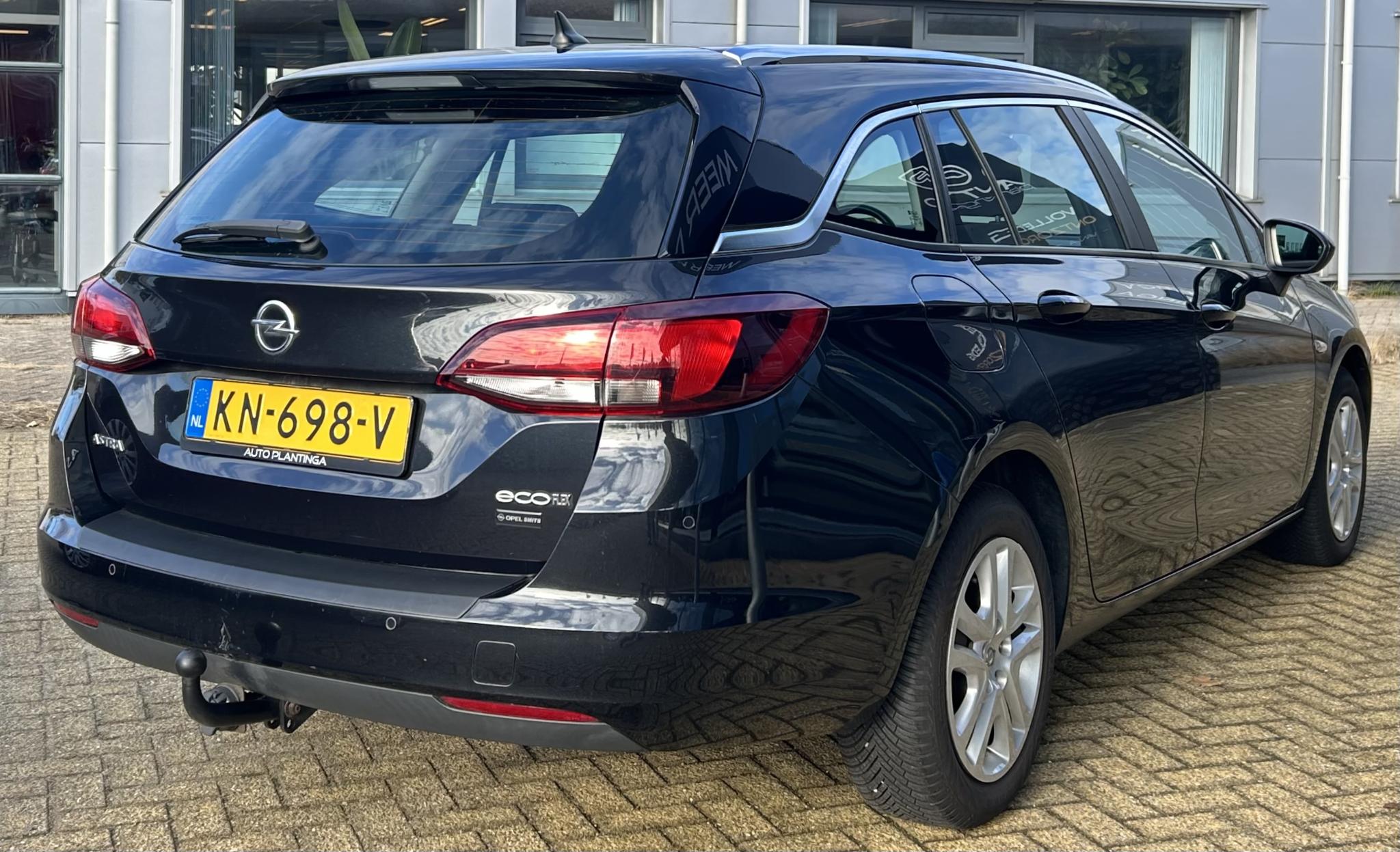 Foto van Opel Astra Sports Tourer+