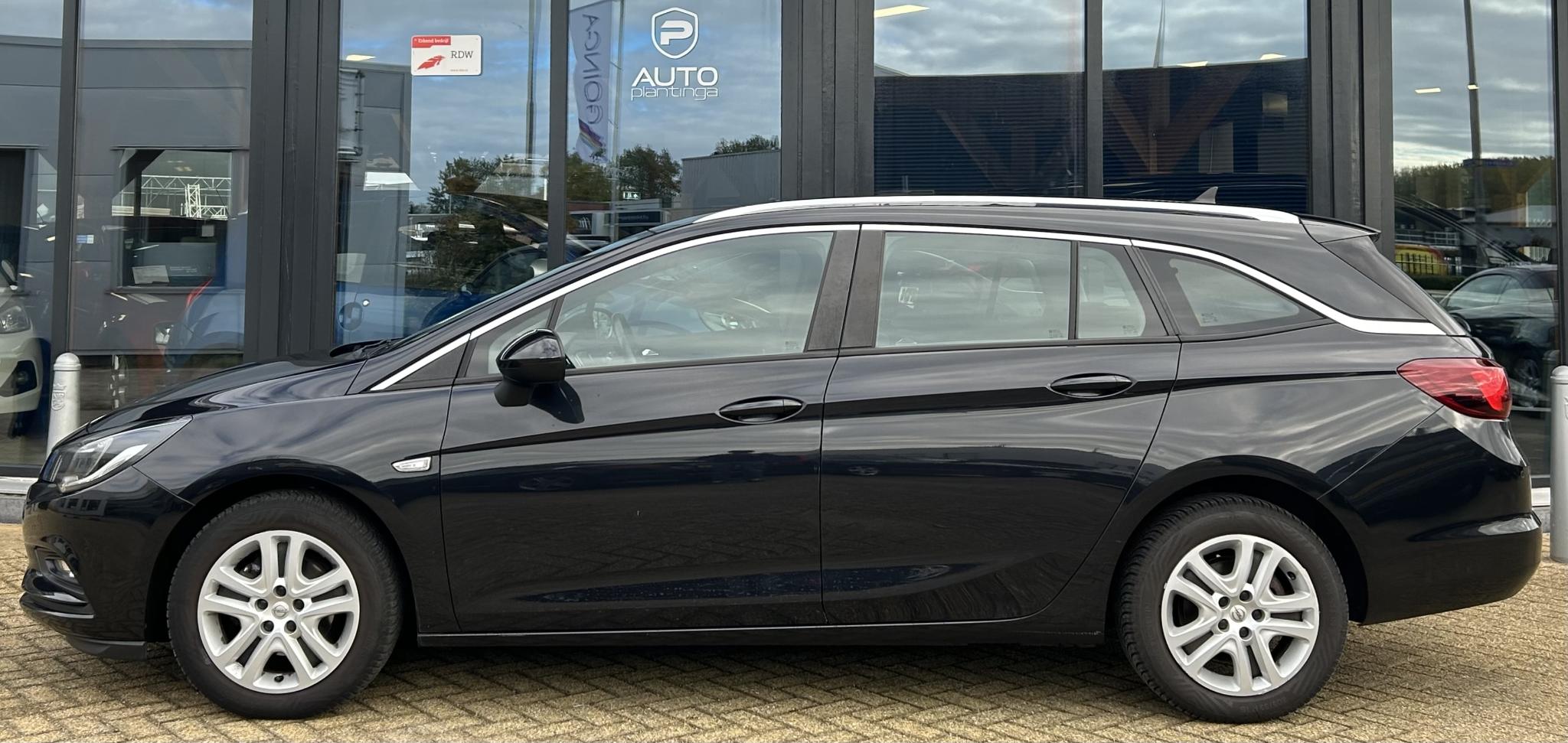 Foto van Opel Astra Sports Tourer+