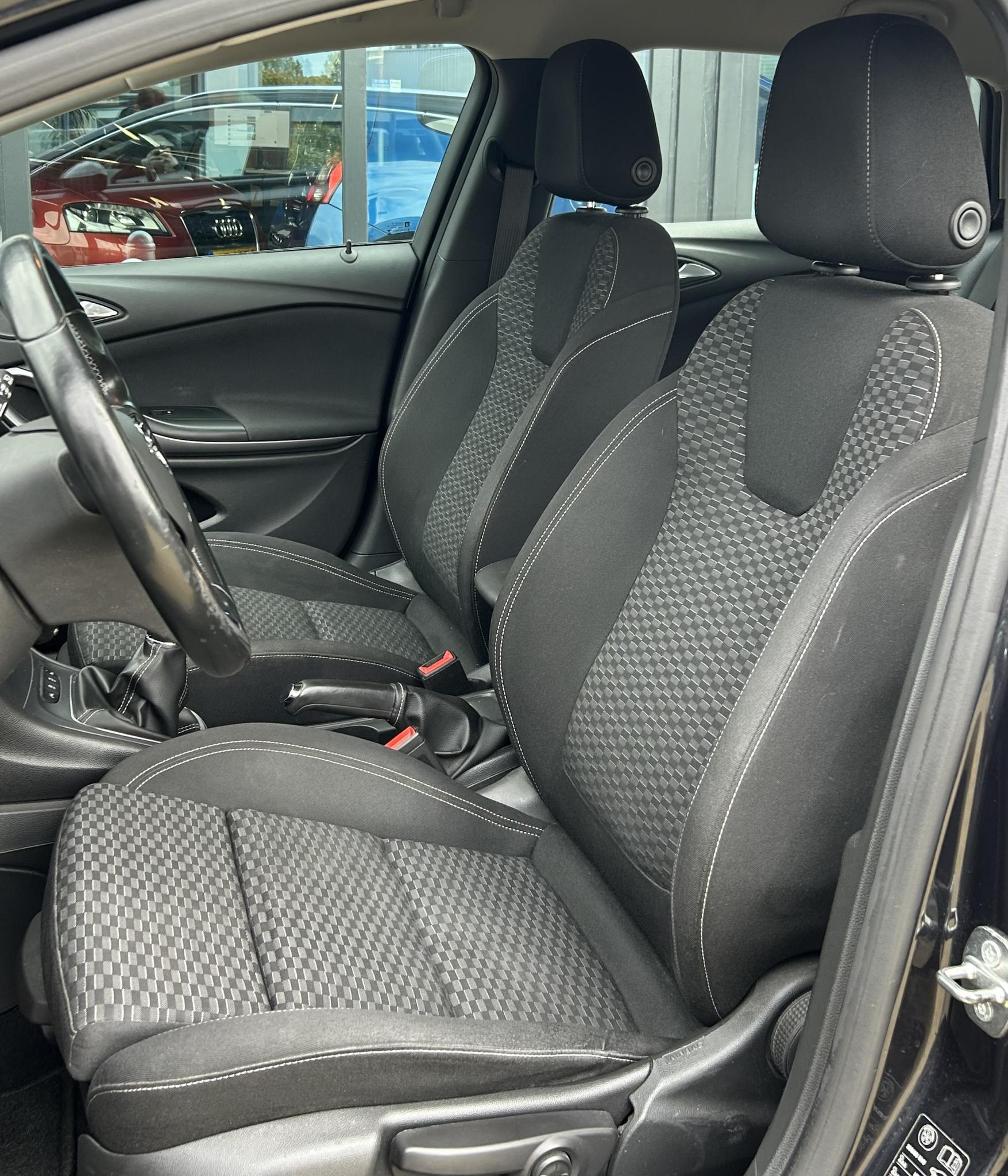 Foto van Opel Astra Sports Tourer+