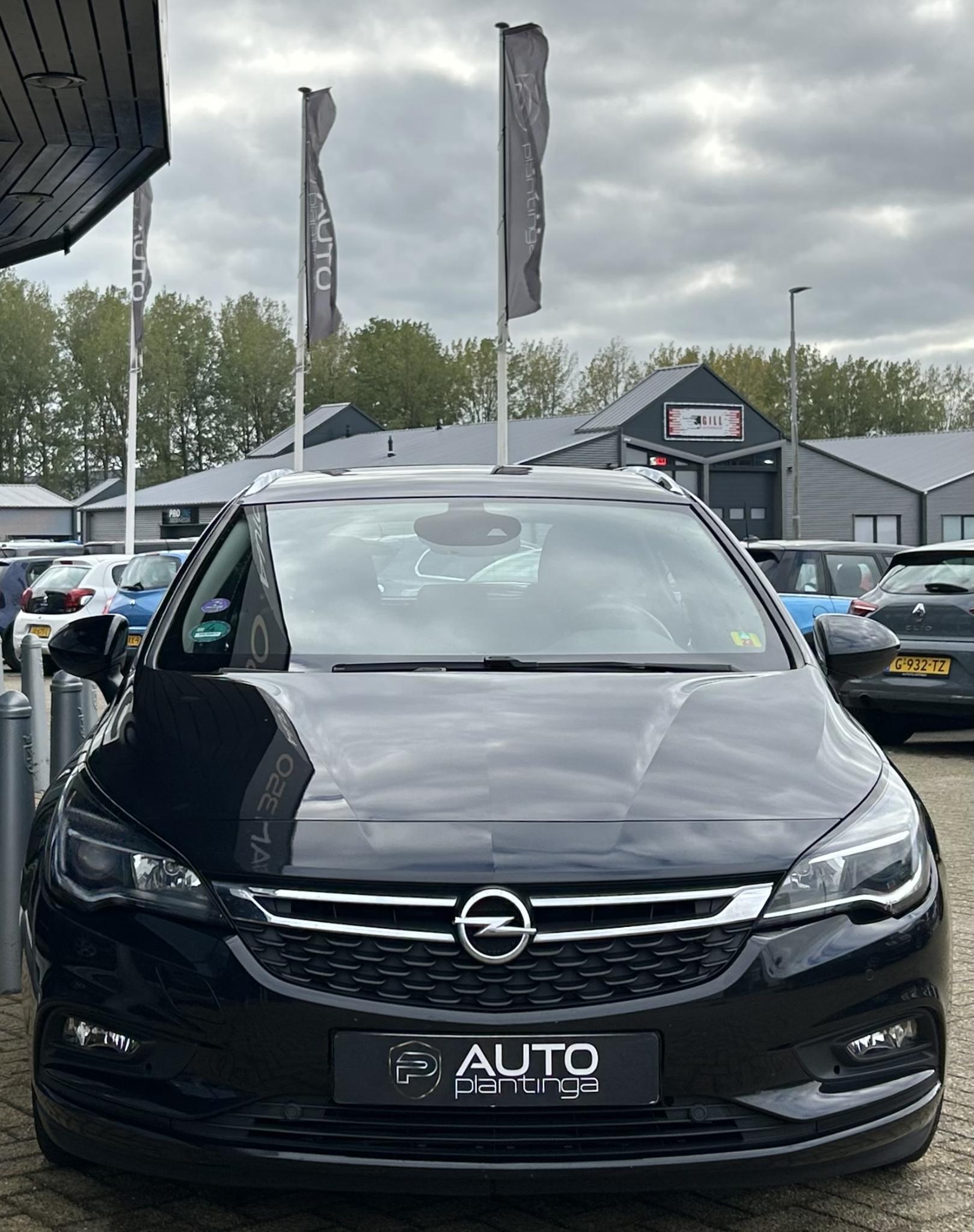 Foto van Opel Astra Sports Tourer+