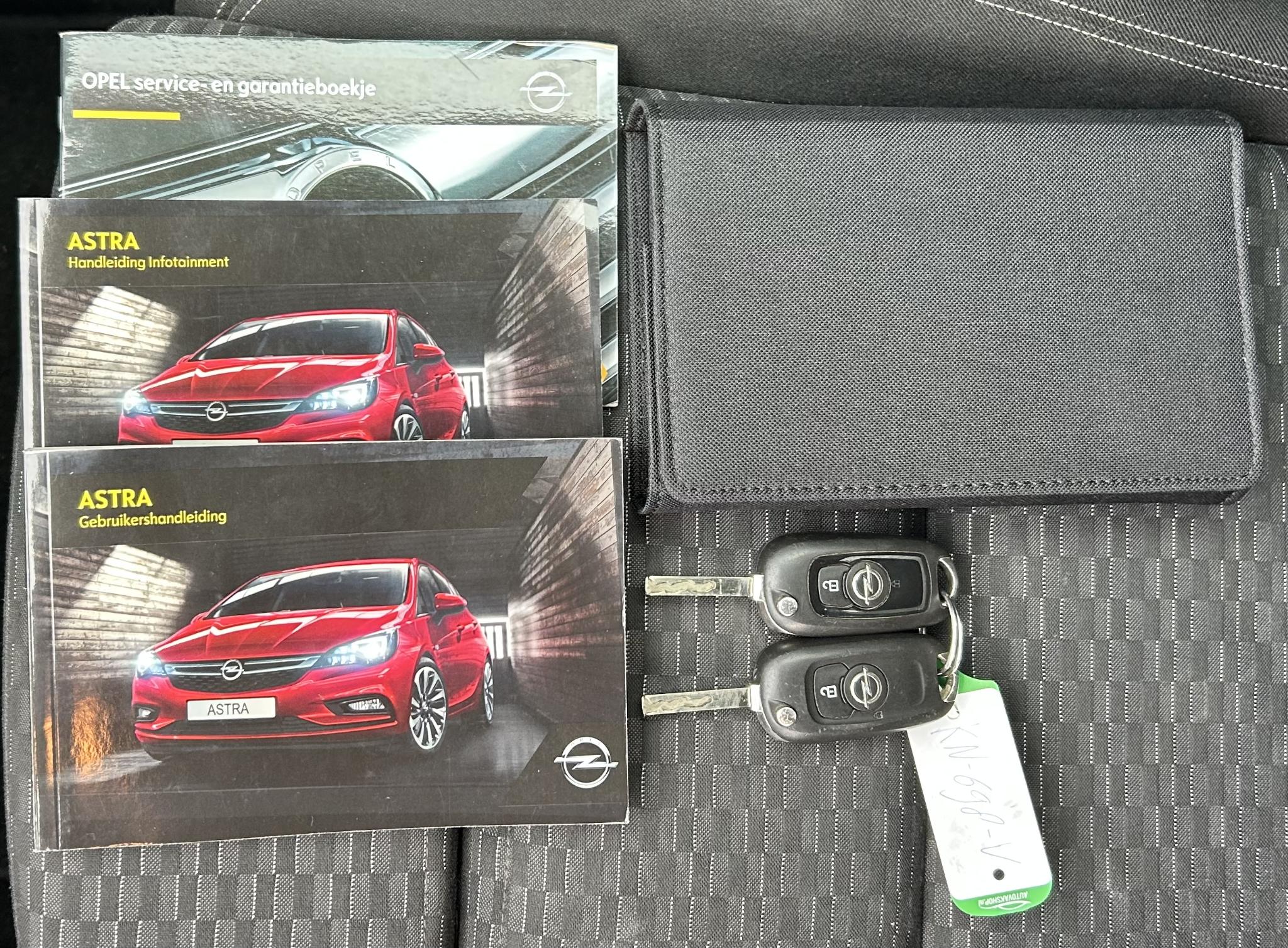 Foto van Opel Astra Sports Tourer+