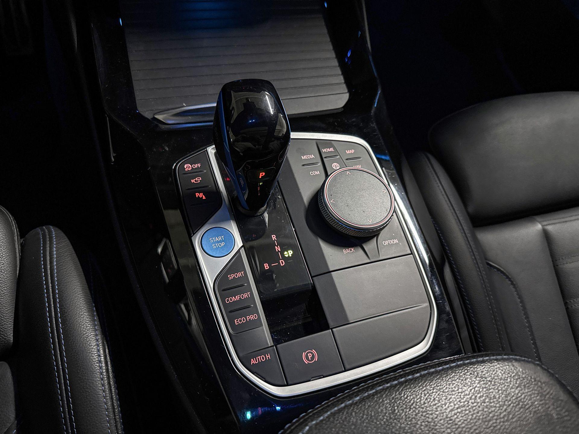 Foto van BMW Ix3