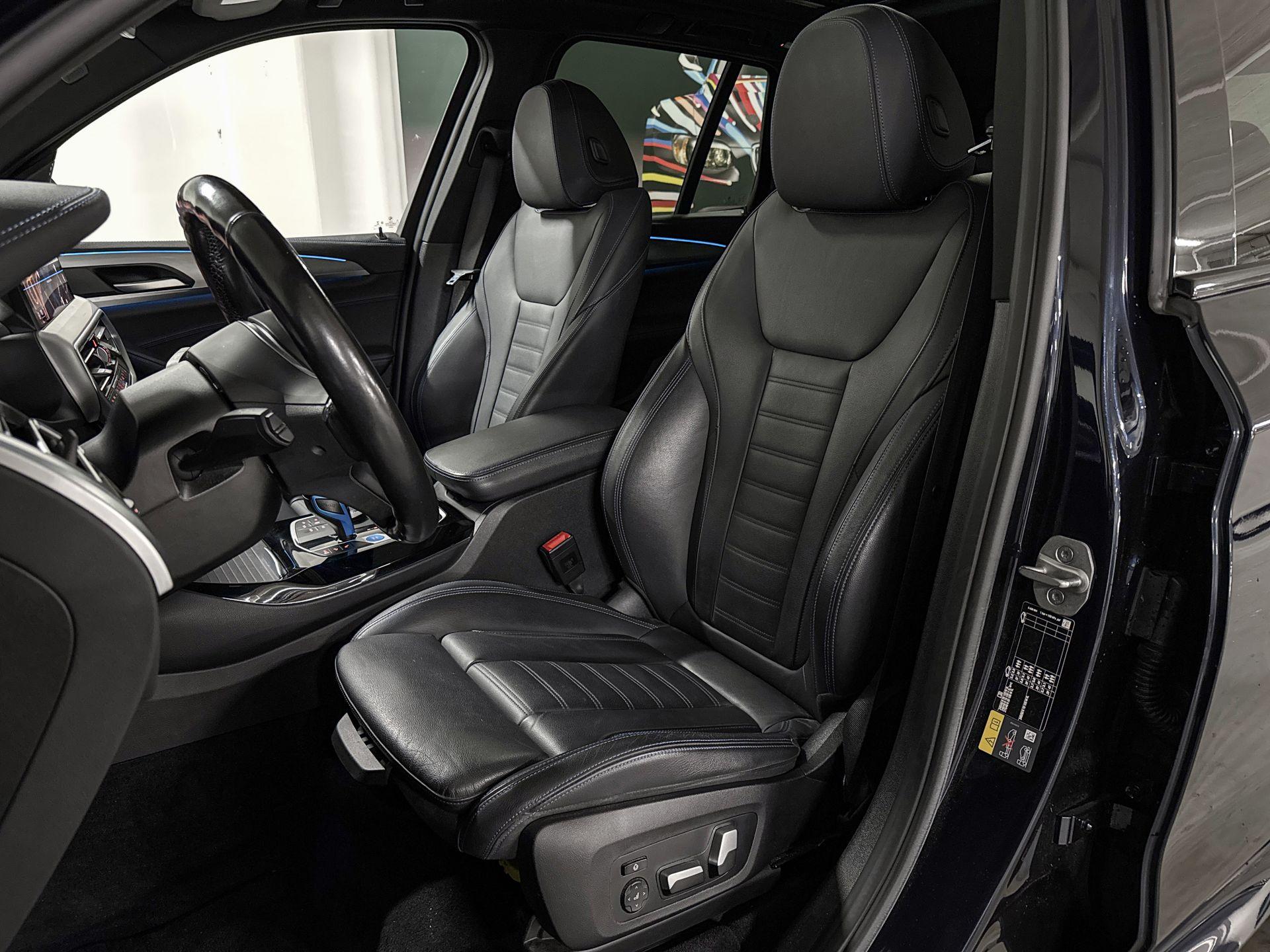 Foto van BMW Ix3