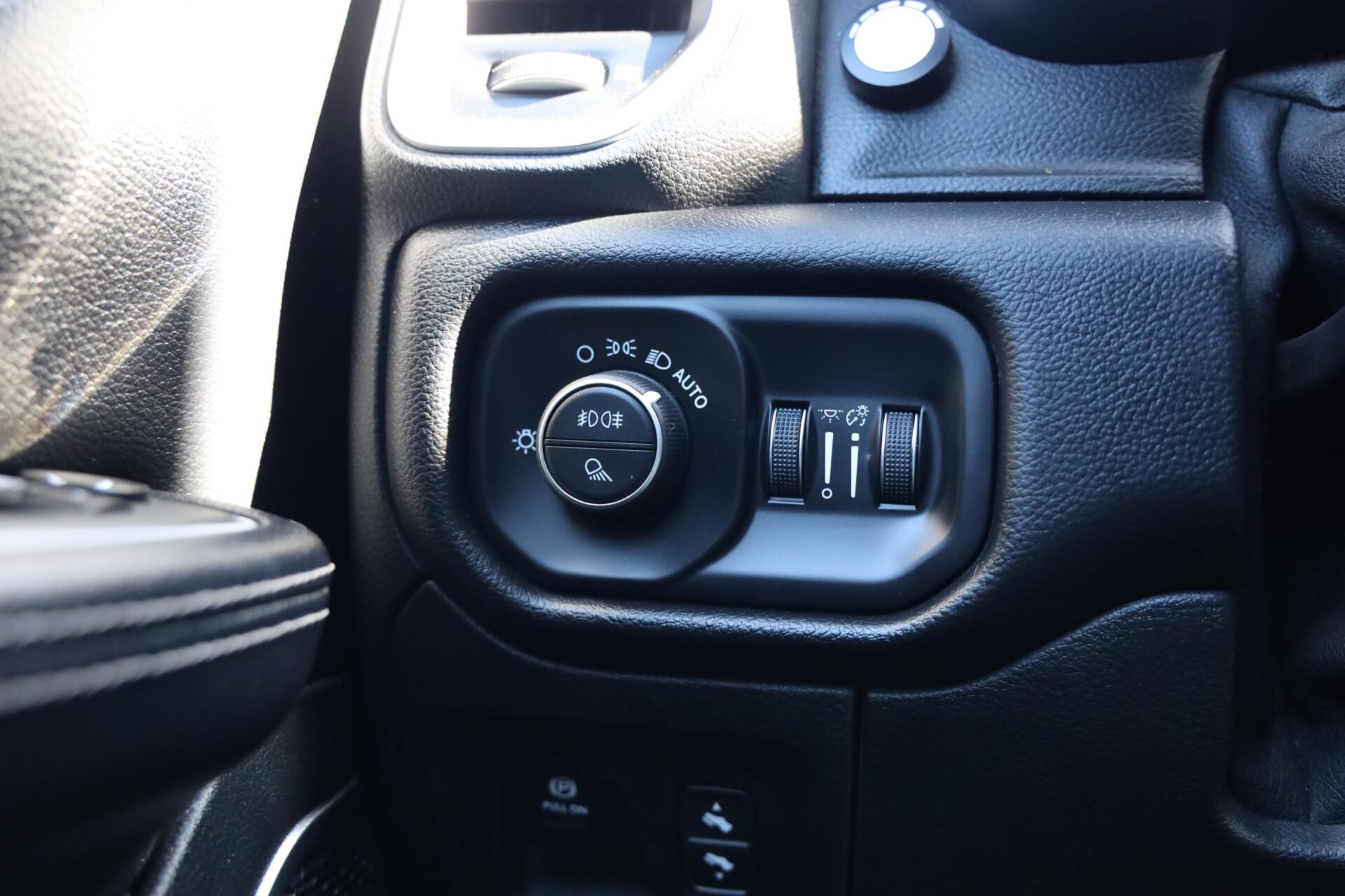 Foto van Ram Ram 1500 Laramie