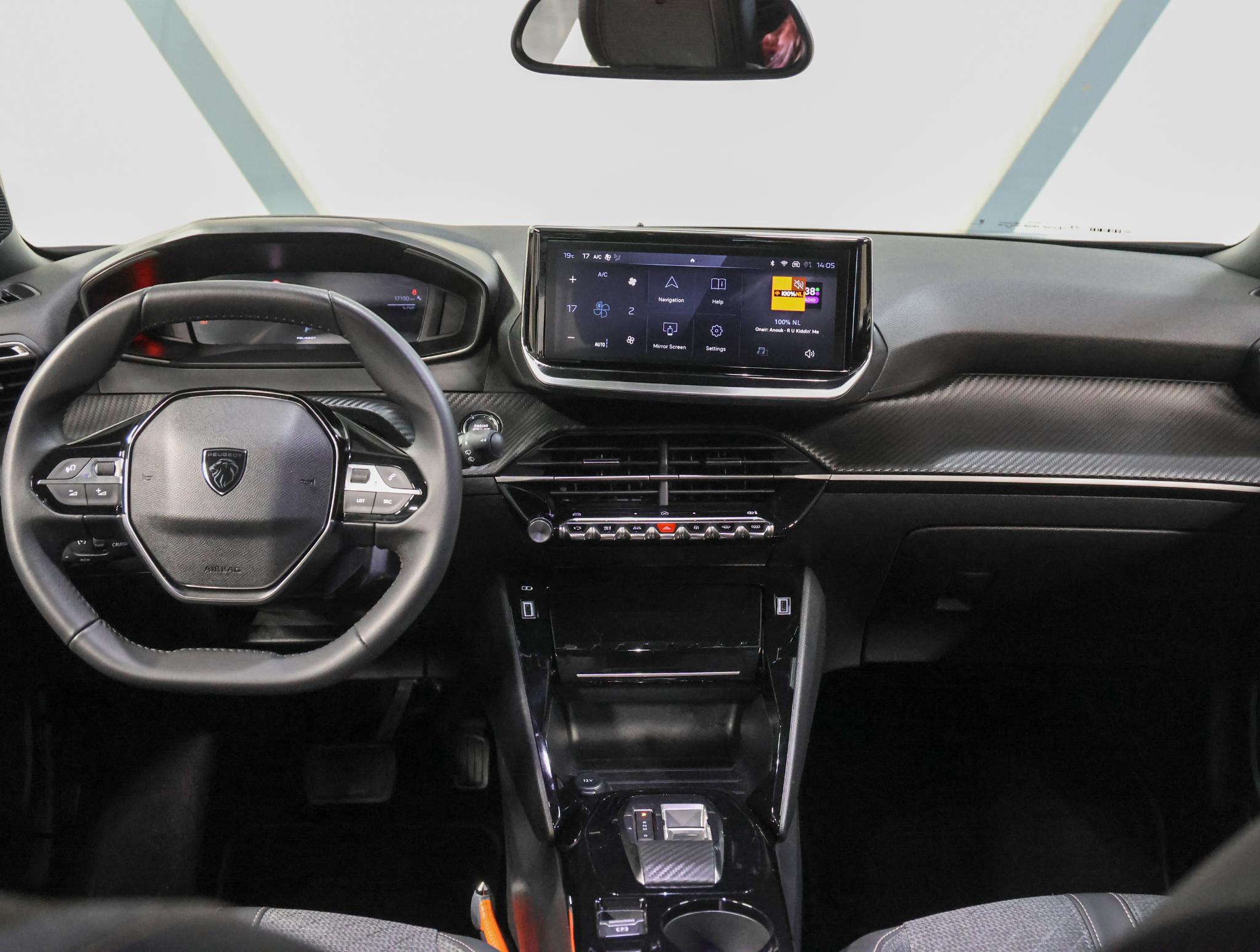 Foto van Peugeot E-2008