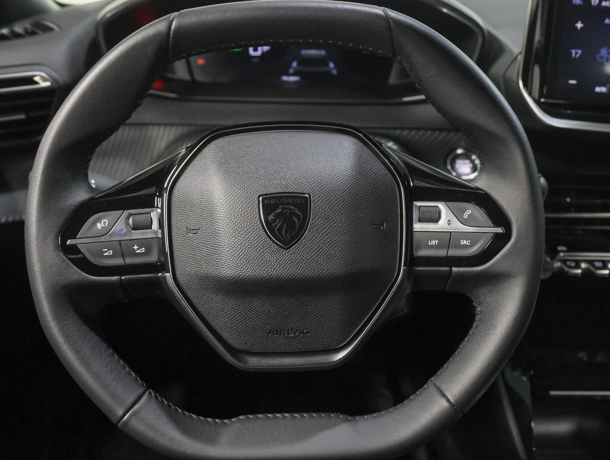 Foto van Peugeot E-2008