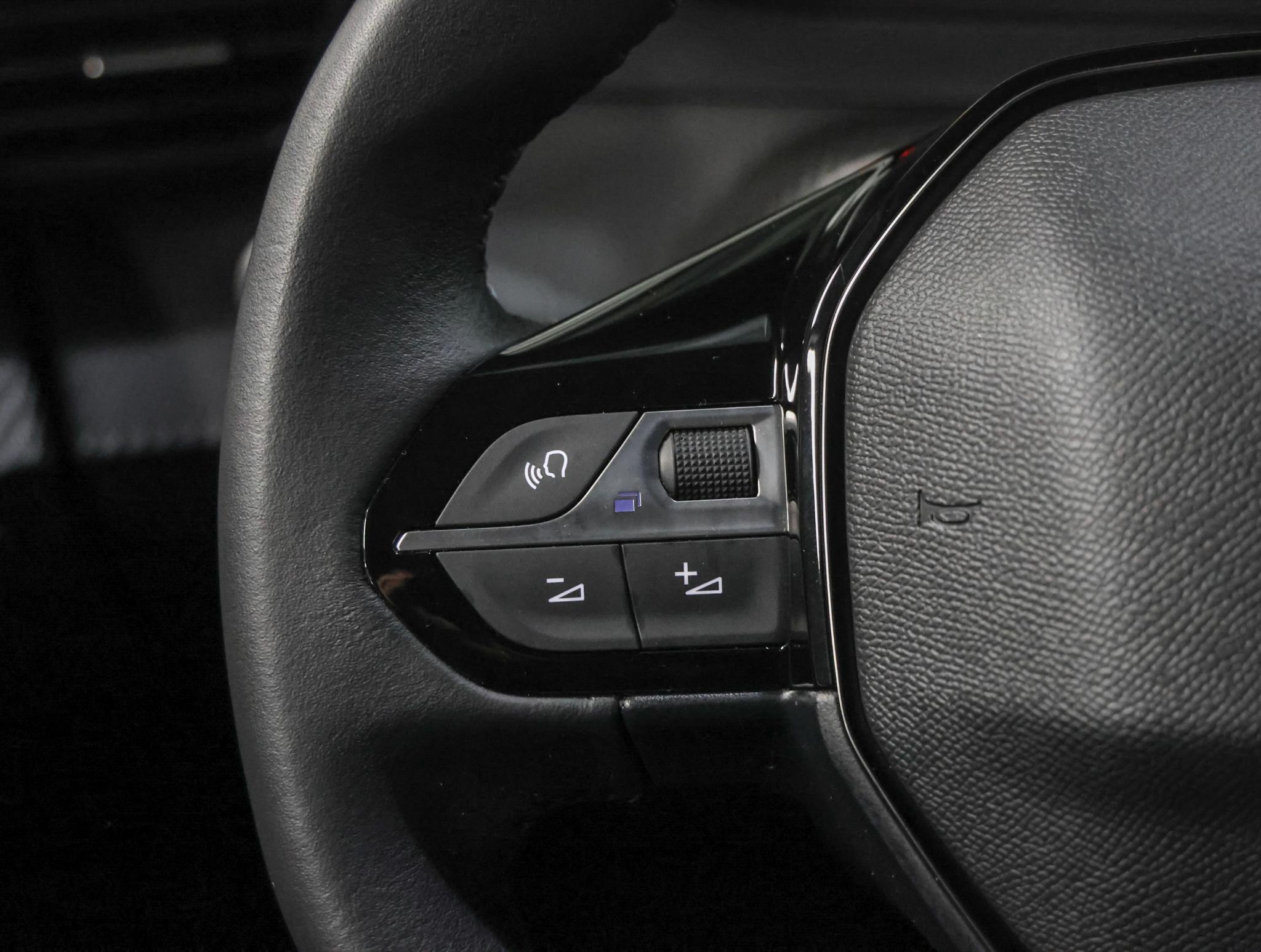 Foto van Peugeot E-2008