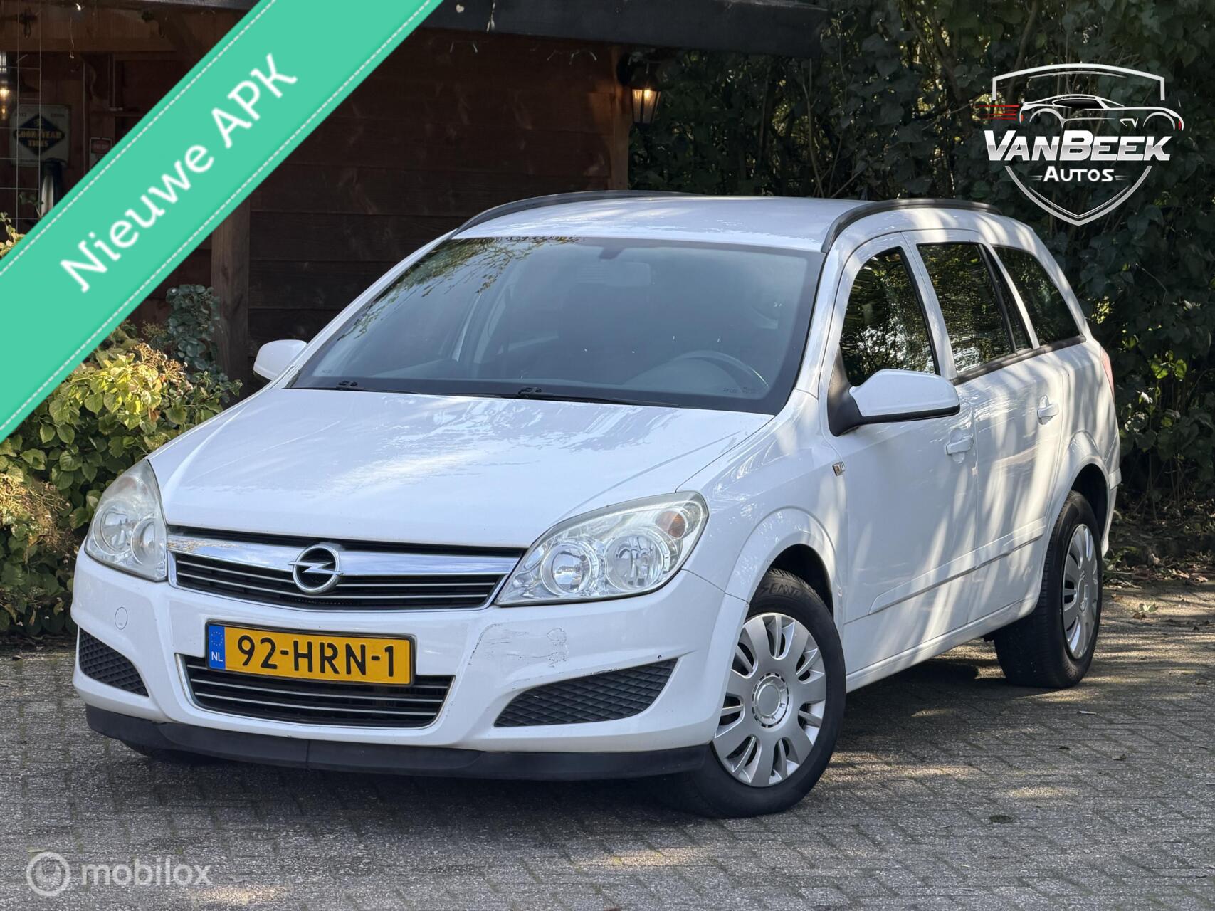 Opel Astra Station Wagon 1.7 CDTi Business 2009 - voorkant