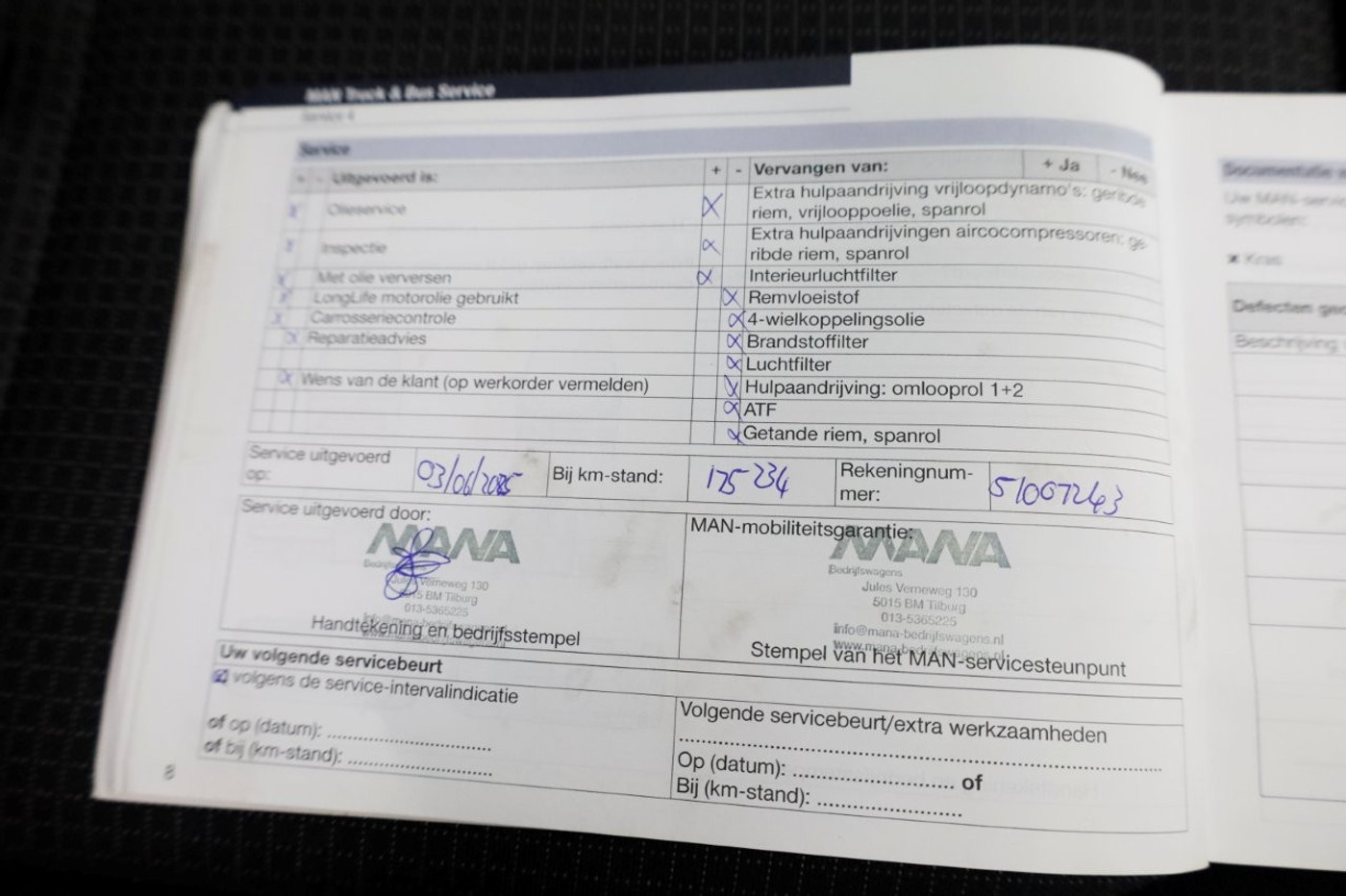 Foto van Man Tge