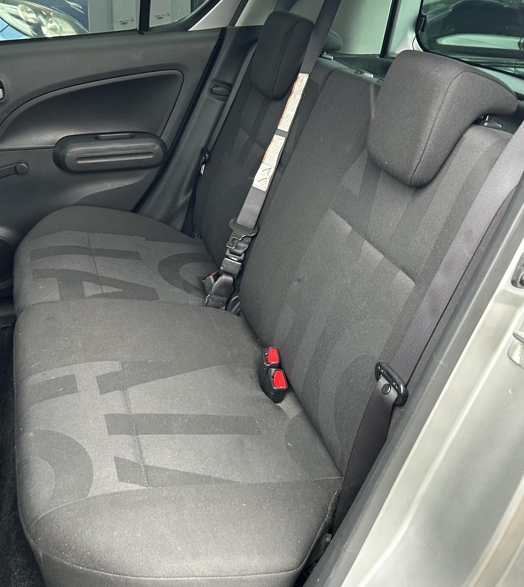 Foto van Opel Agila
