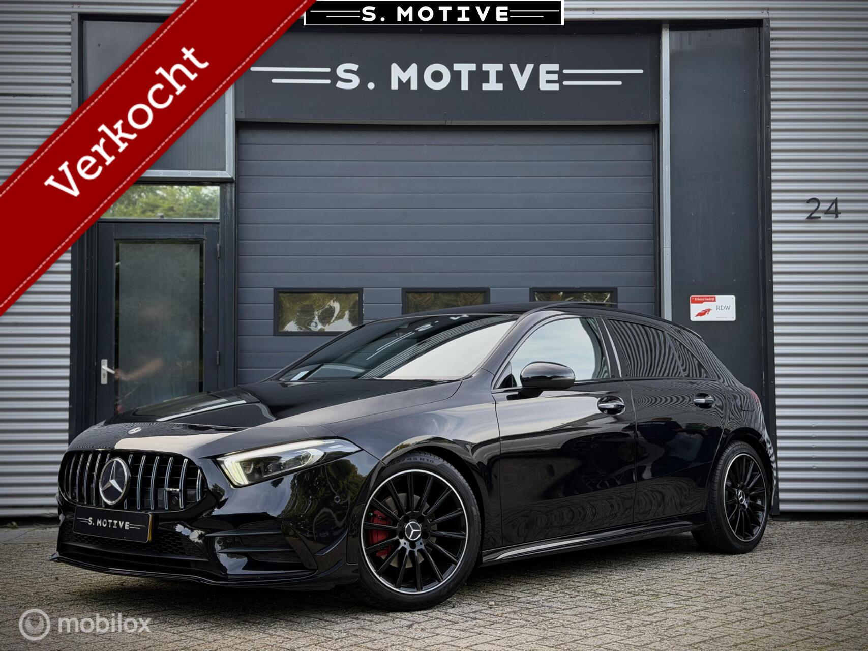 Mercedes-Benz A 180 180 Business Solution AMG, Night, Pano, Org NL Auto, A45 Pakket 2020 - voorkant