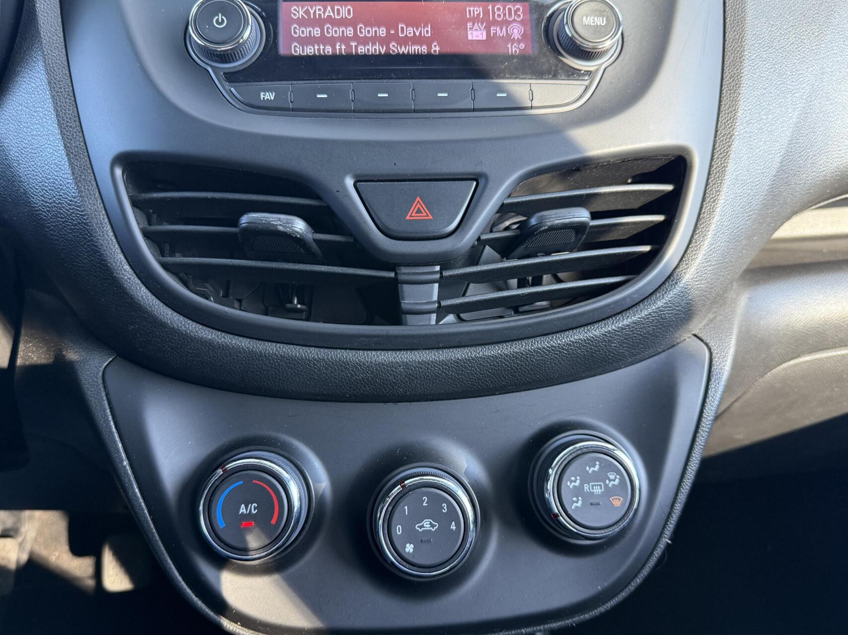 Foto van Opel Karl / Viva