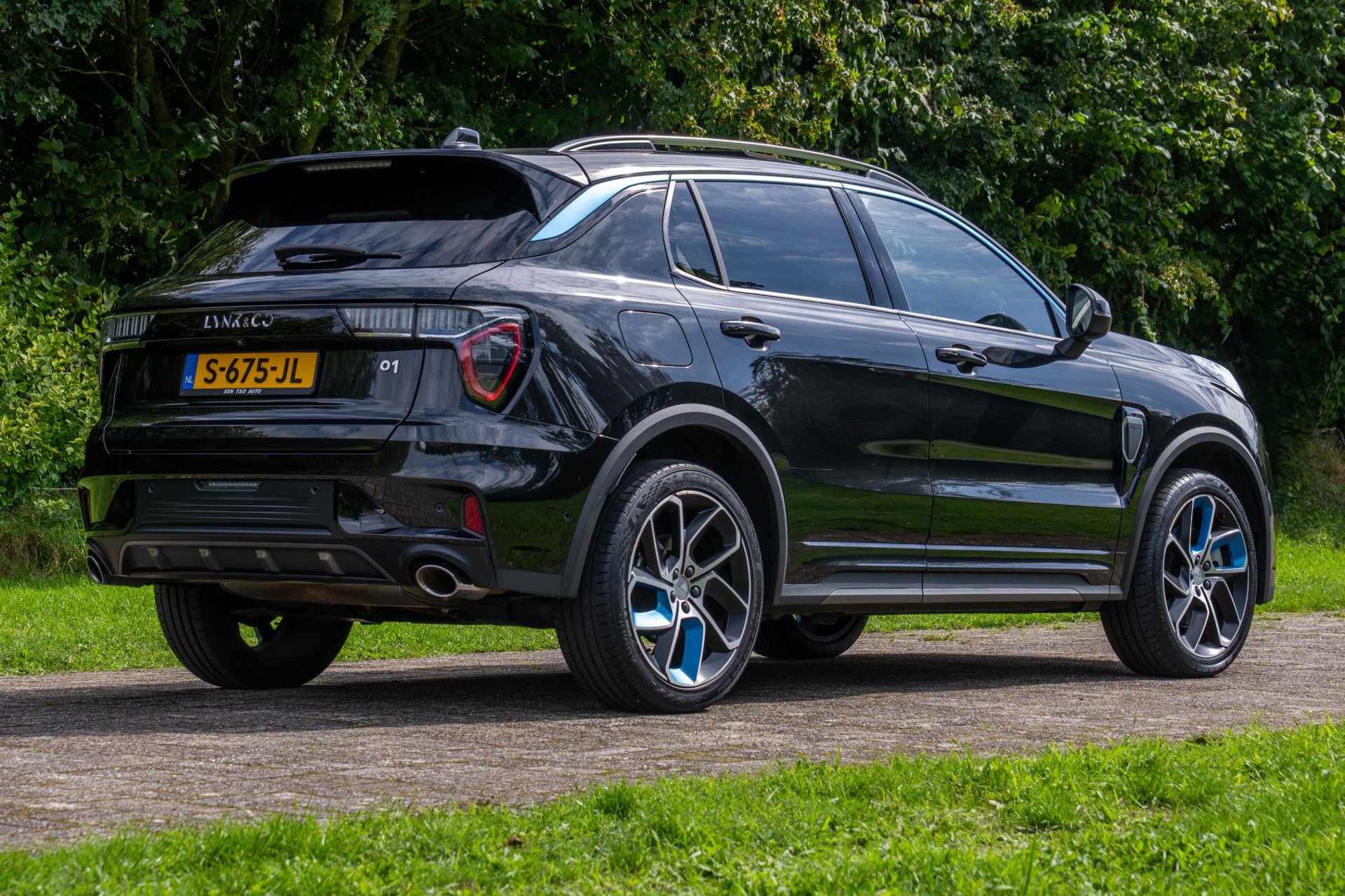 Foto van Lynk&co LYNK & Co 01