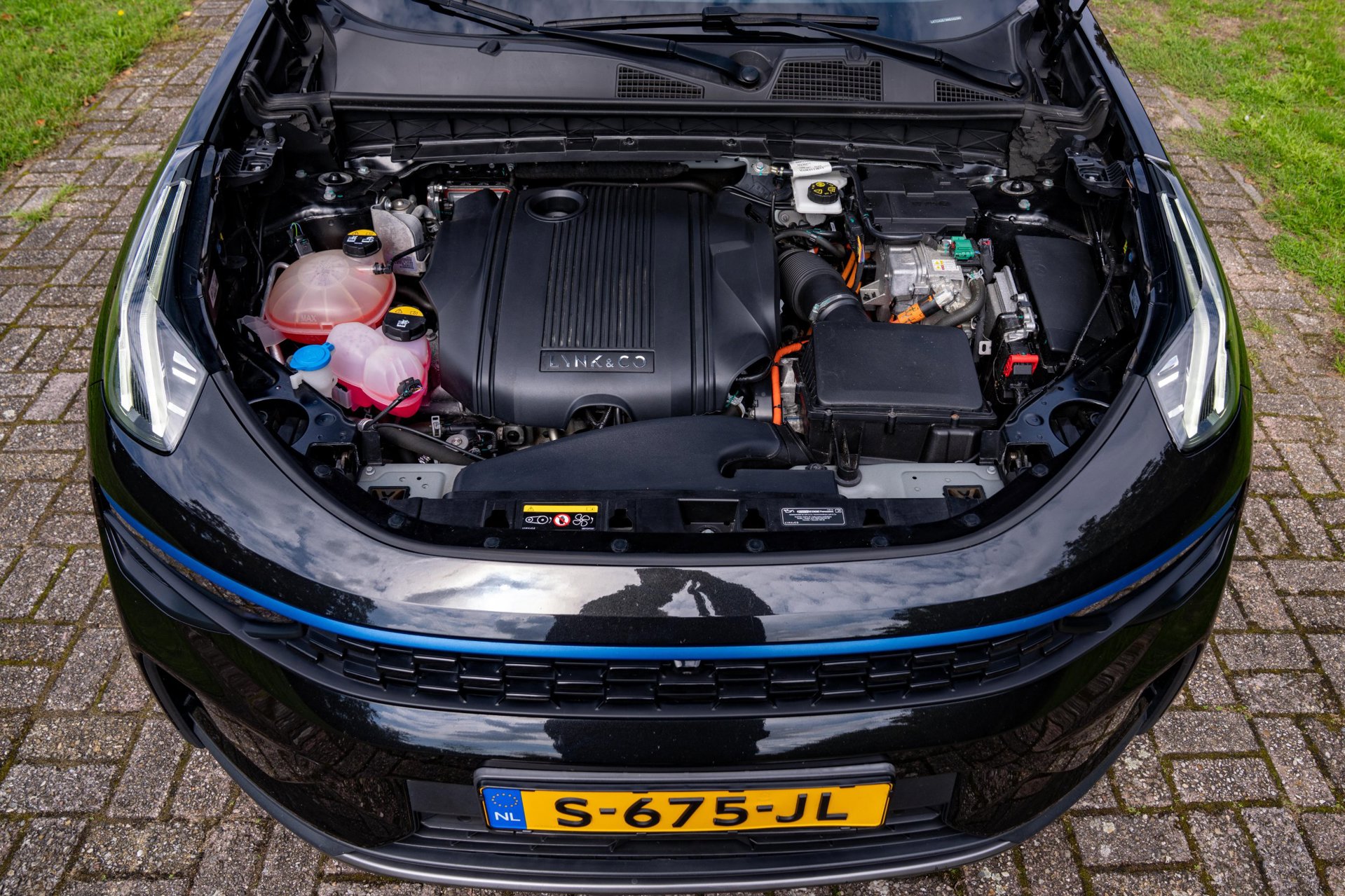 Foto van Lynk&co LYNK & Co 01