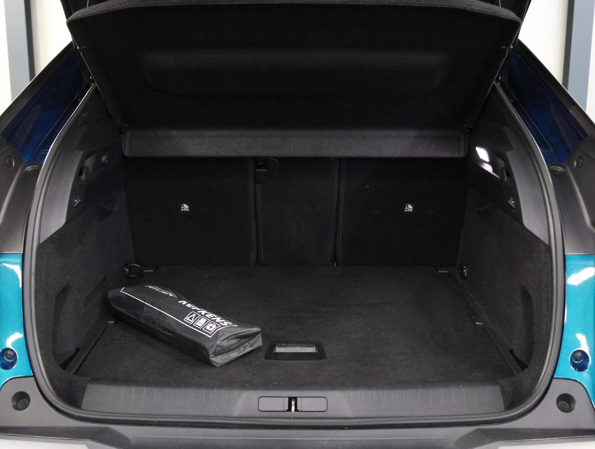 Foto van Peugeot E-3008