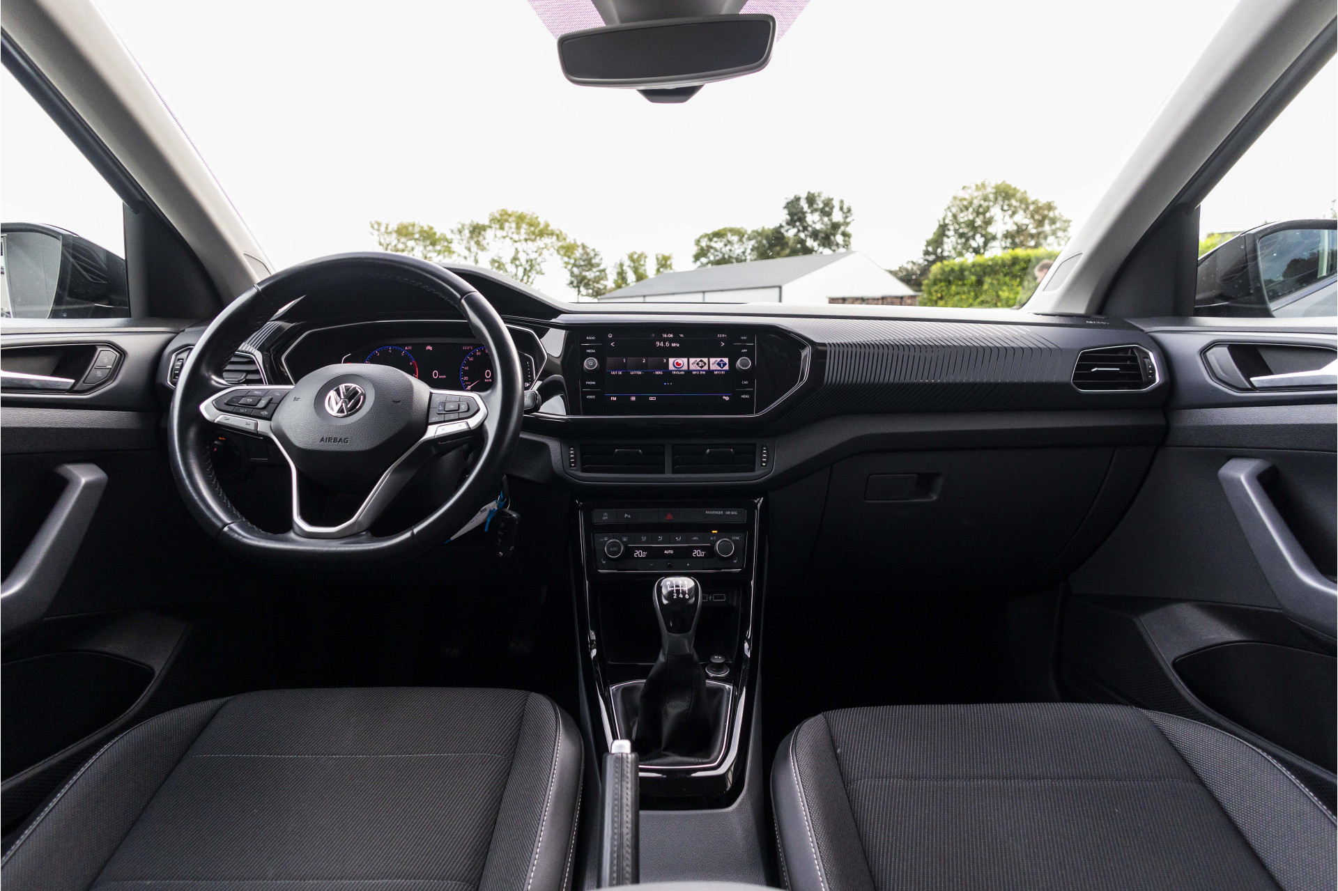 Foto van Volkswagen T-cross