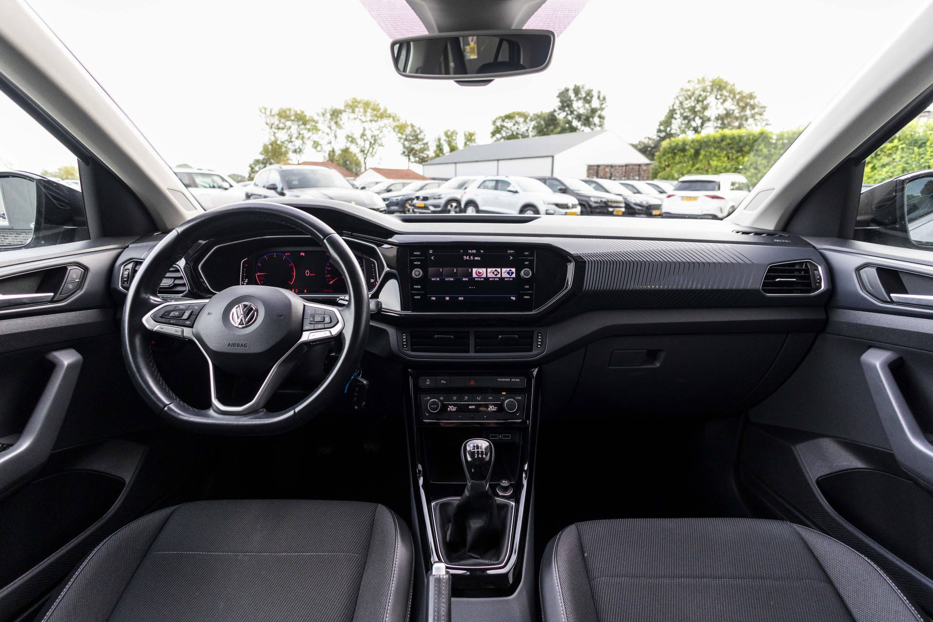 Foto van Volkswagen T-cross