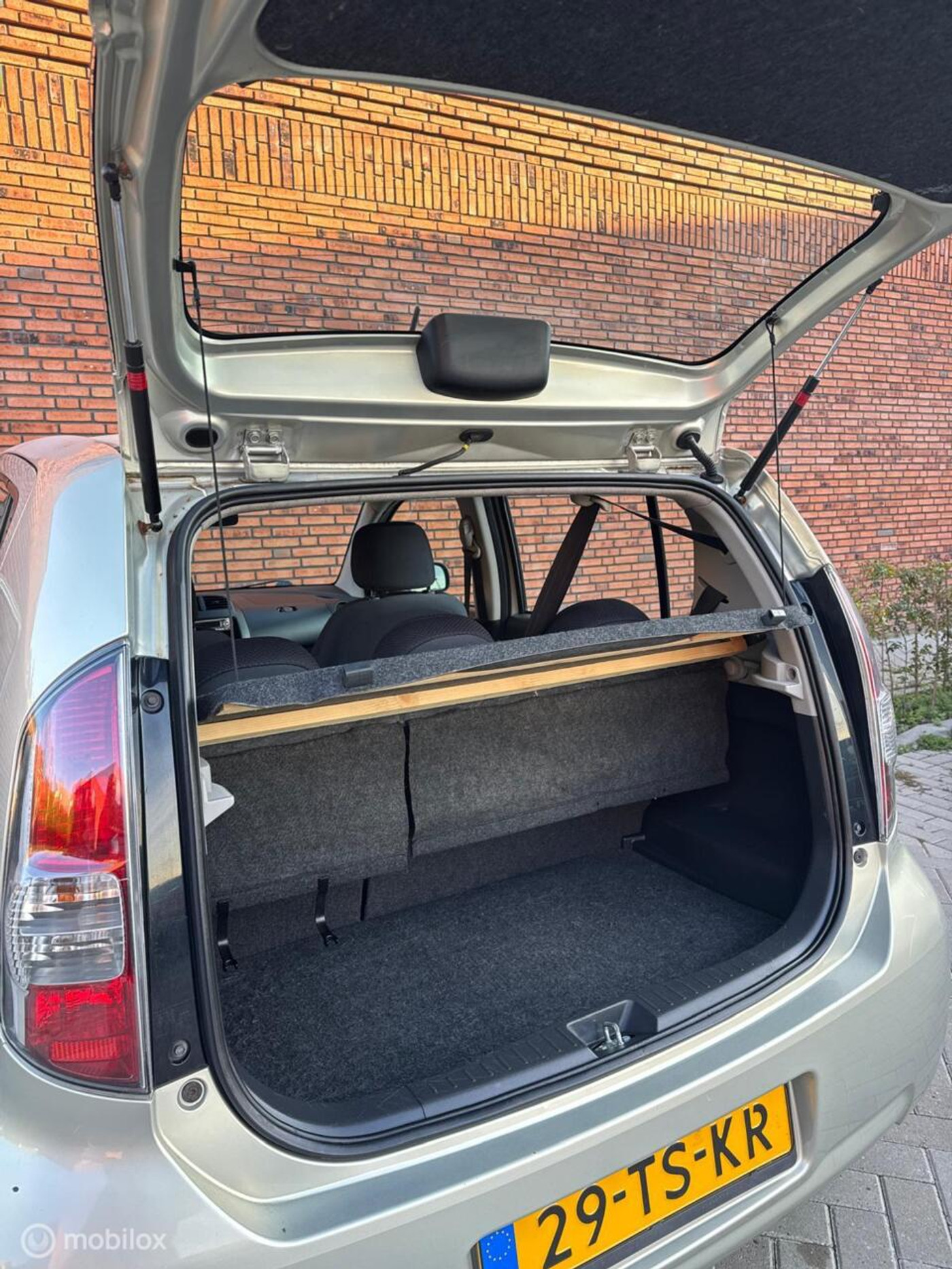Foto van Daihatsu Sirion