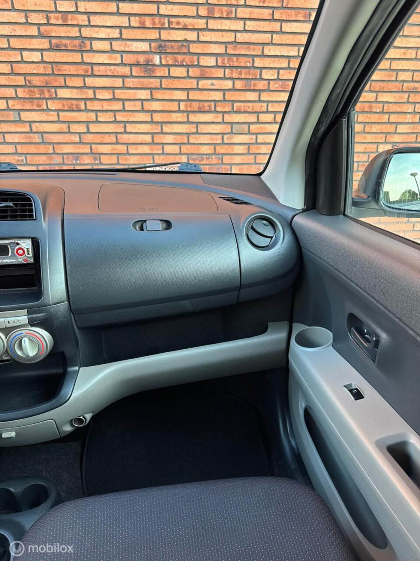Foto van Daihatsu Sirion