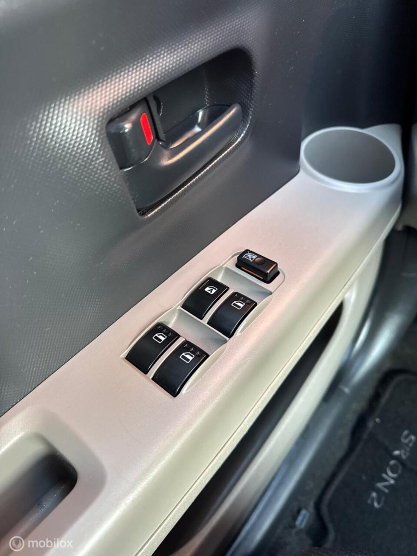 Foto van Daihatsu Sirion