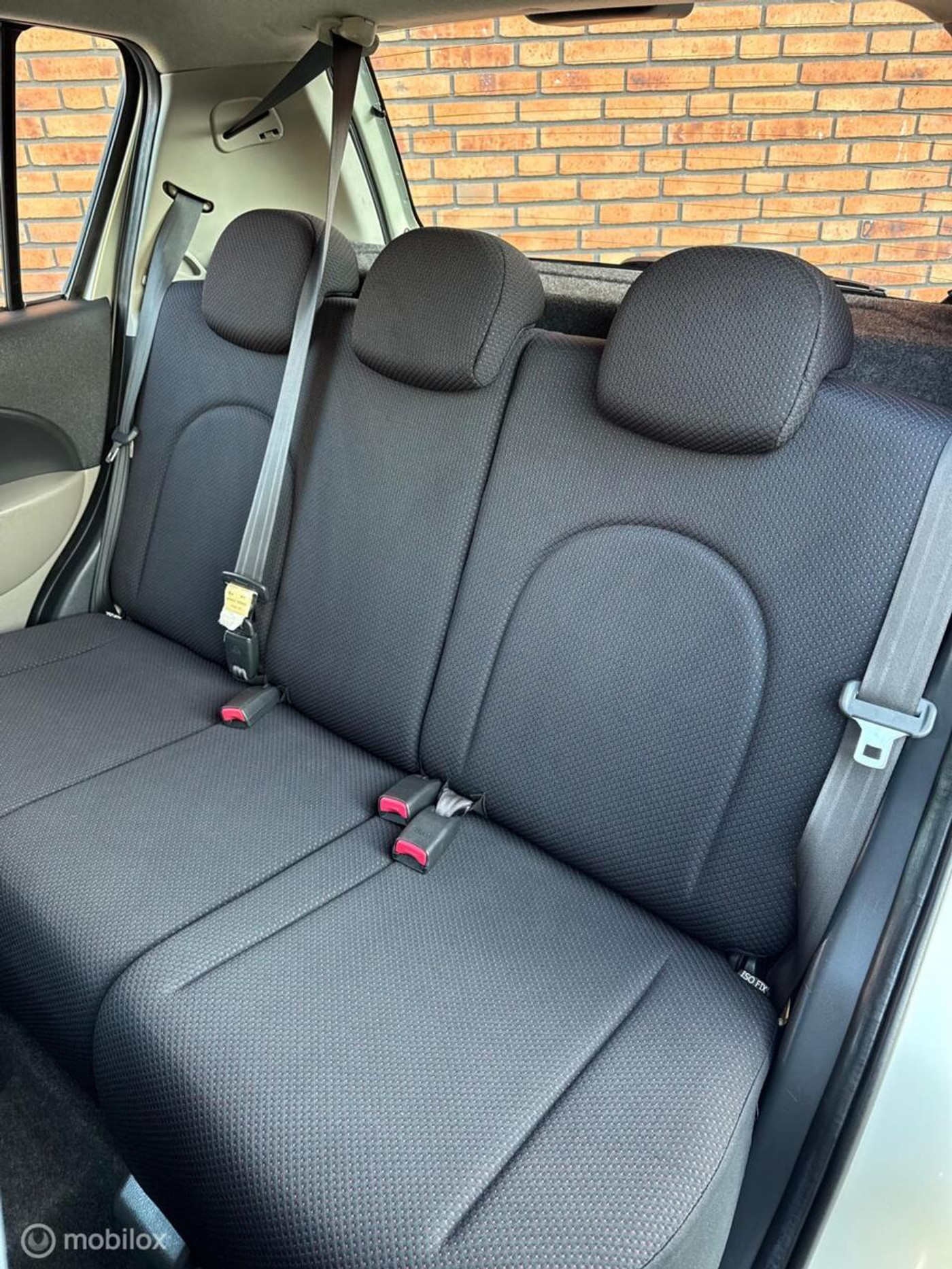 Foto van Daihatsu Sirion