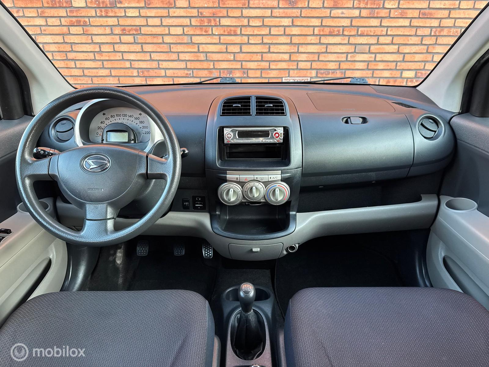 Foto van Daihatsu Sirion